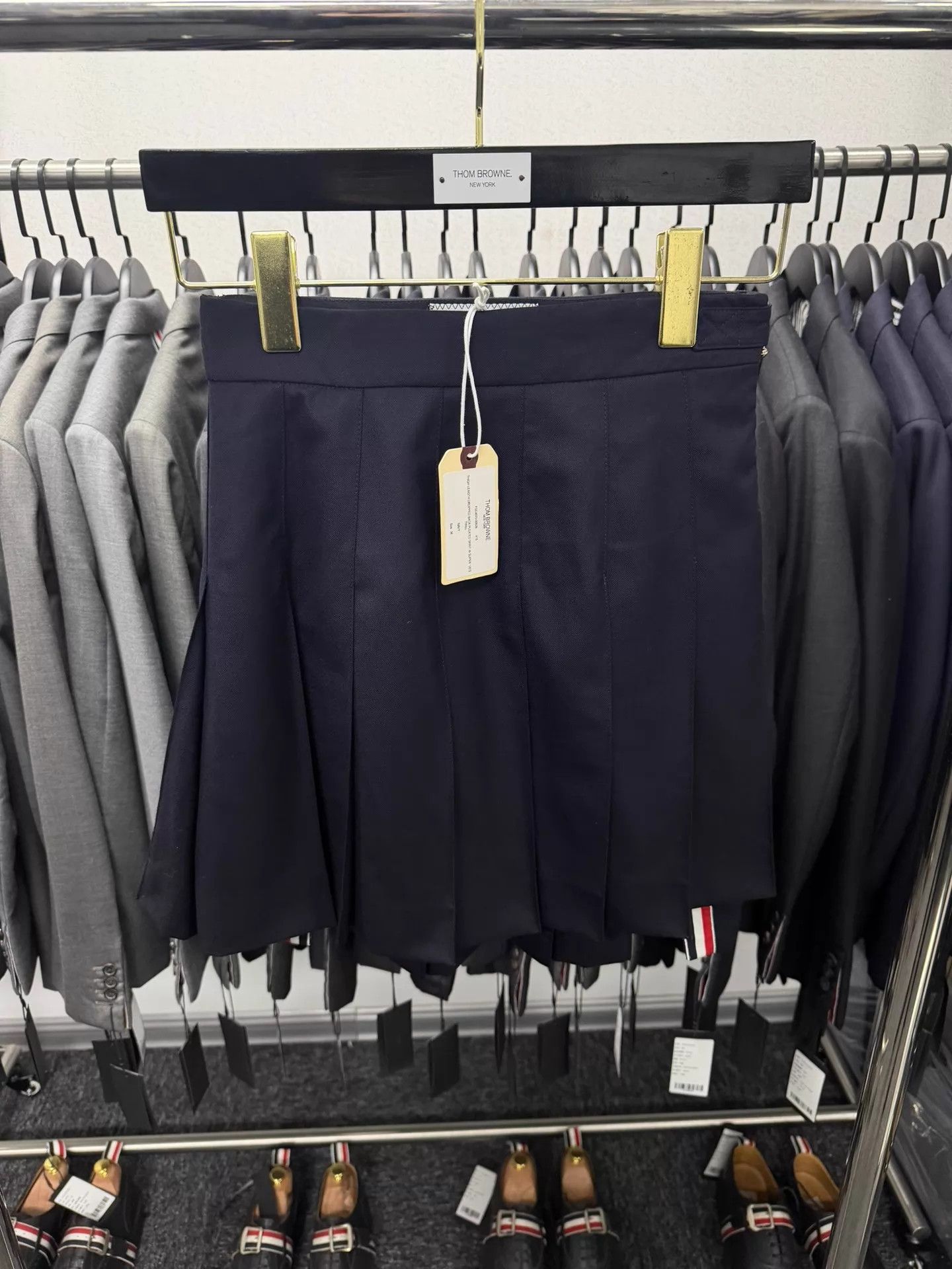 Thom Browne Thom Browne Women's Navy Gold-Button Pleated Mini Skirt Size 26" / US 2 / IT 38 - 1 Thumbnail