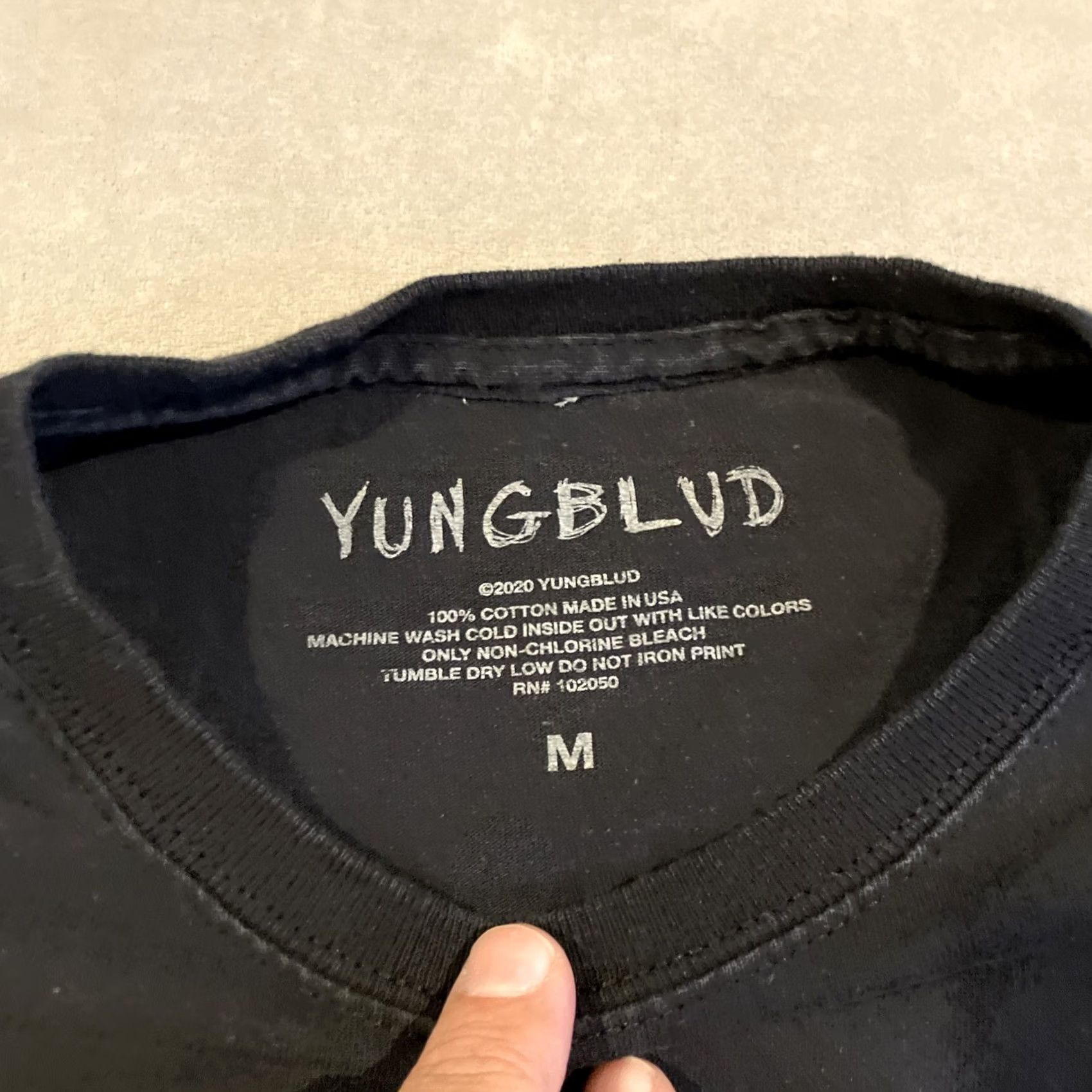 Vintage VINTAGE YUNGBLUD Nobody Loves Me T Shirt Long Sleeve Shirt Mens M Black Size US M / EU 48-50 / 2 - 3 Thumbnail