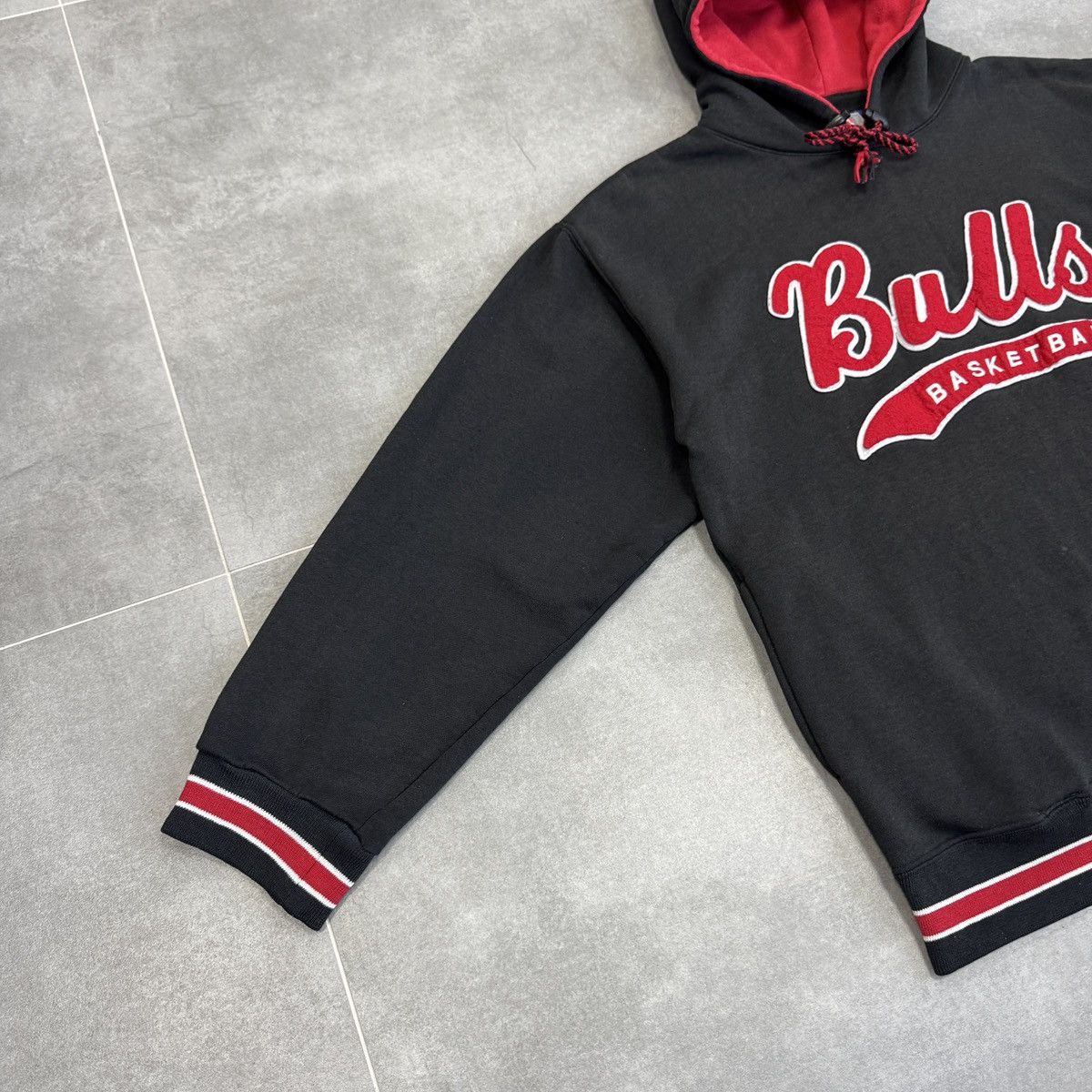 Starter Vintage Starter Chicago Bulls NBA Embroidered Logo Hoodie Size US L / EU 52-54 / 3 - 4 Thumbnail