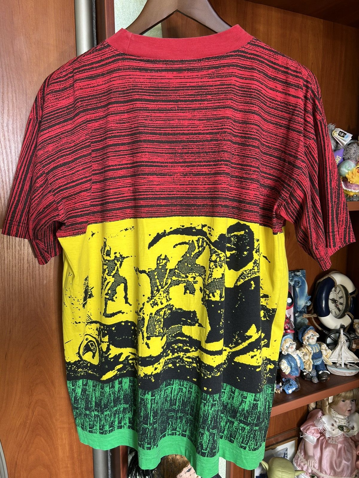 Body Glove Vintage Body Glove T-shirt art tee Surf Skate all over print Size US M / EU 48-50 / 2 - 2 Thumbnail