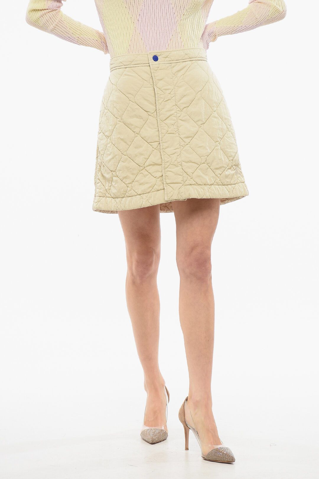 Burberry og1mm1225 Quilted Mini Skirt in Beige Size 27" / US 4 / IT 40 - 1 Thumbnail