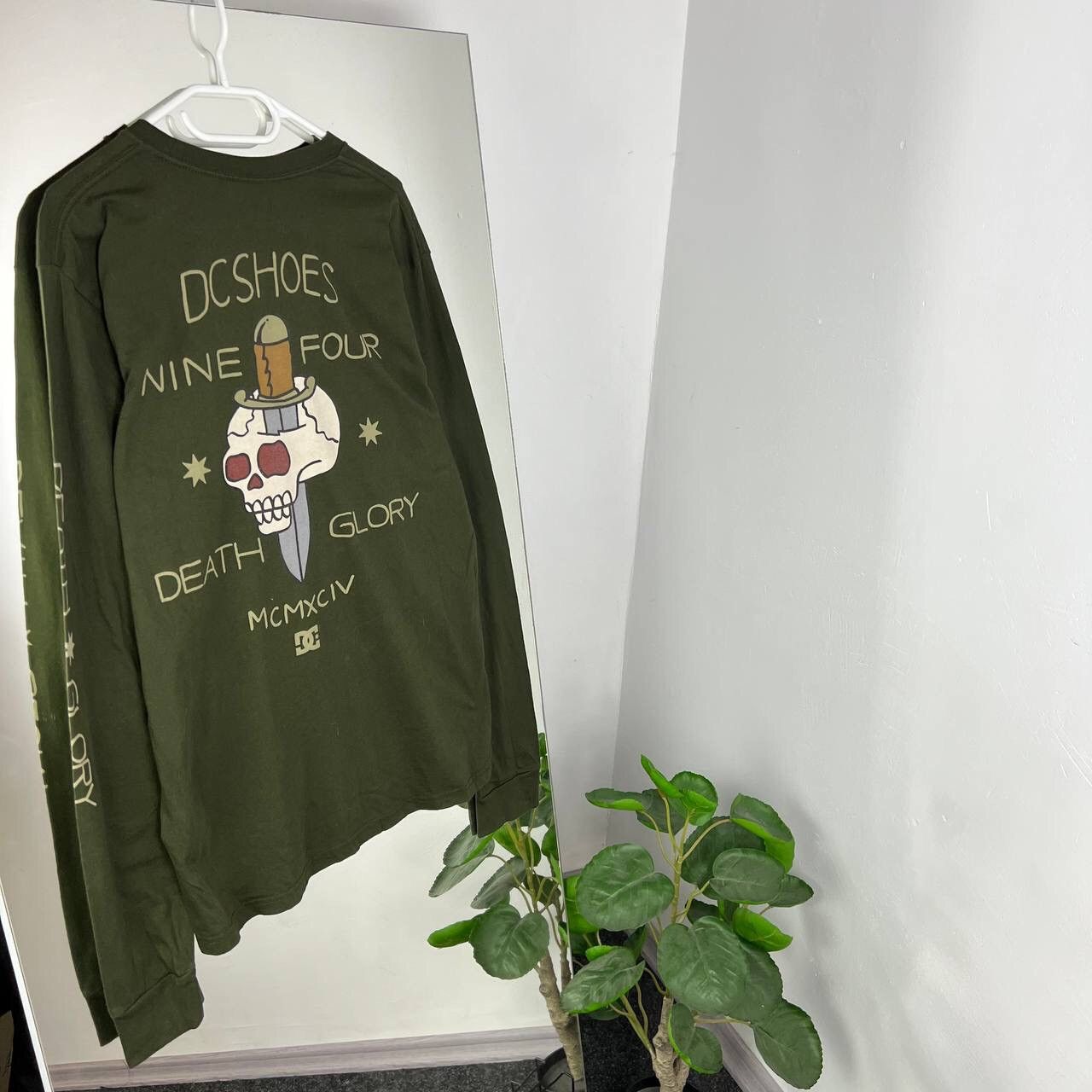 DC DC Shoes Death Glory Skull Vintage Long Sleeve Y2k Size US M / EU 48-50 / 2 - 1 Thumbnail