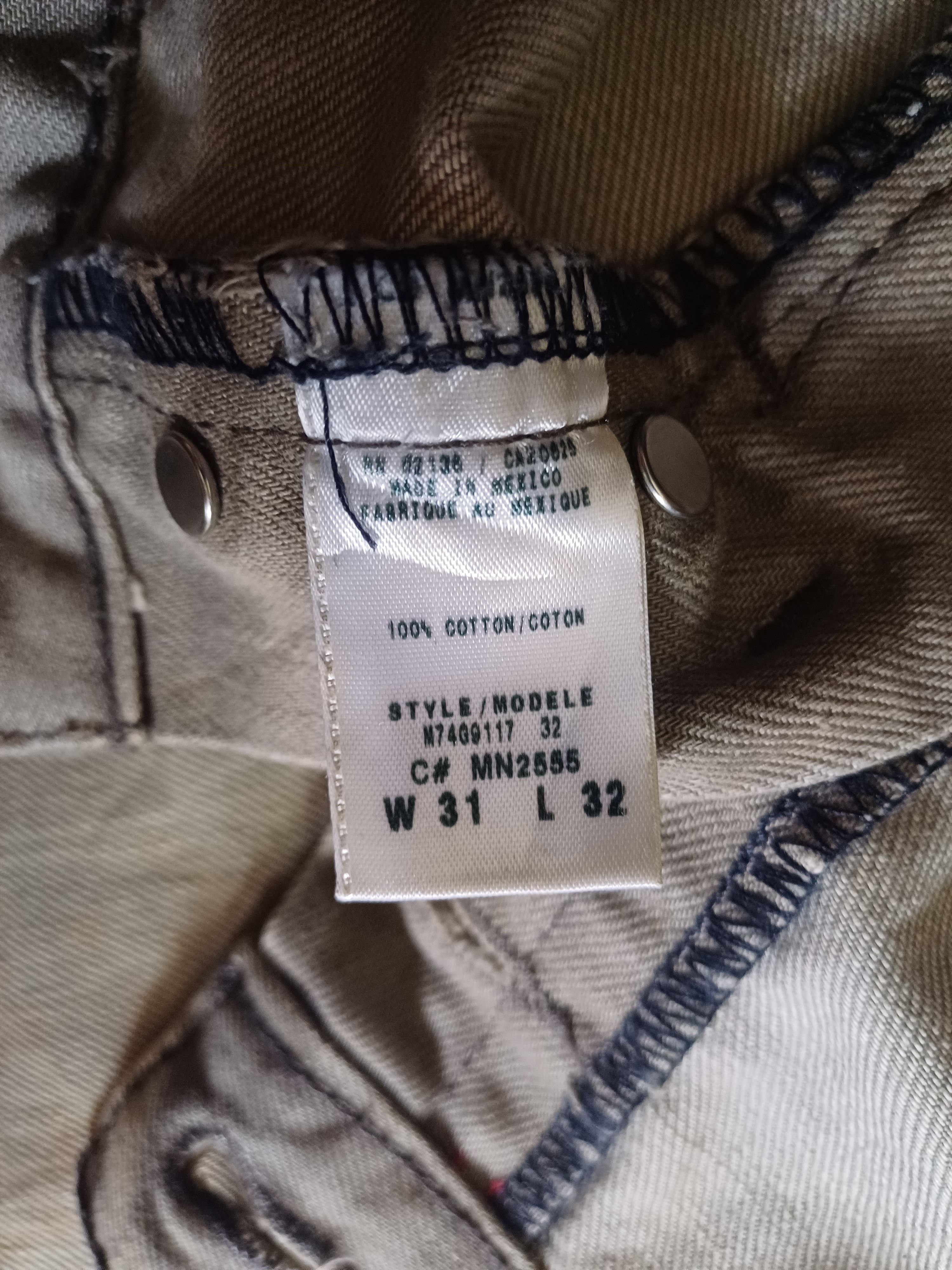 Designer × Guess AWESOME 🔥🔥🔥Distressed GUESS Jeans.. button fly Size US 31 - 10 Thumbnail