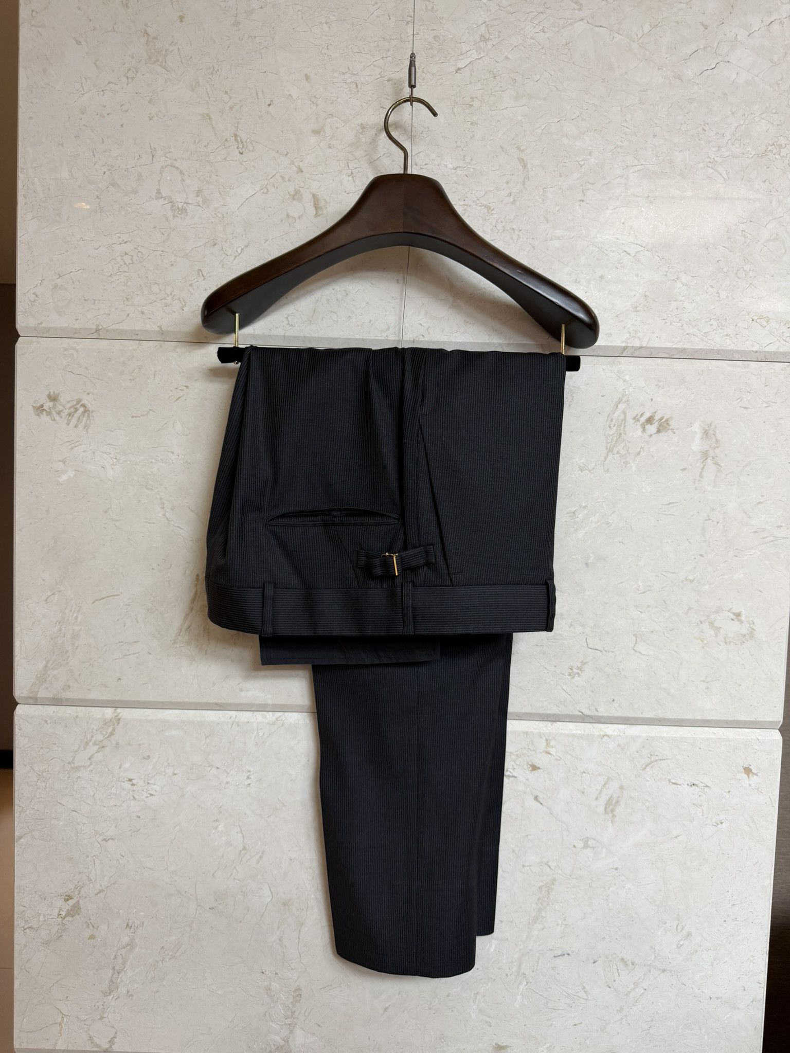 Louis Vuitton LOUIS VUITTON / Tailor Made Charcoal Stripe Suit / 50 Size 40R - 10 Thumbnail