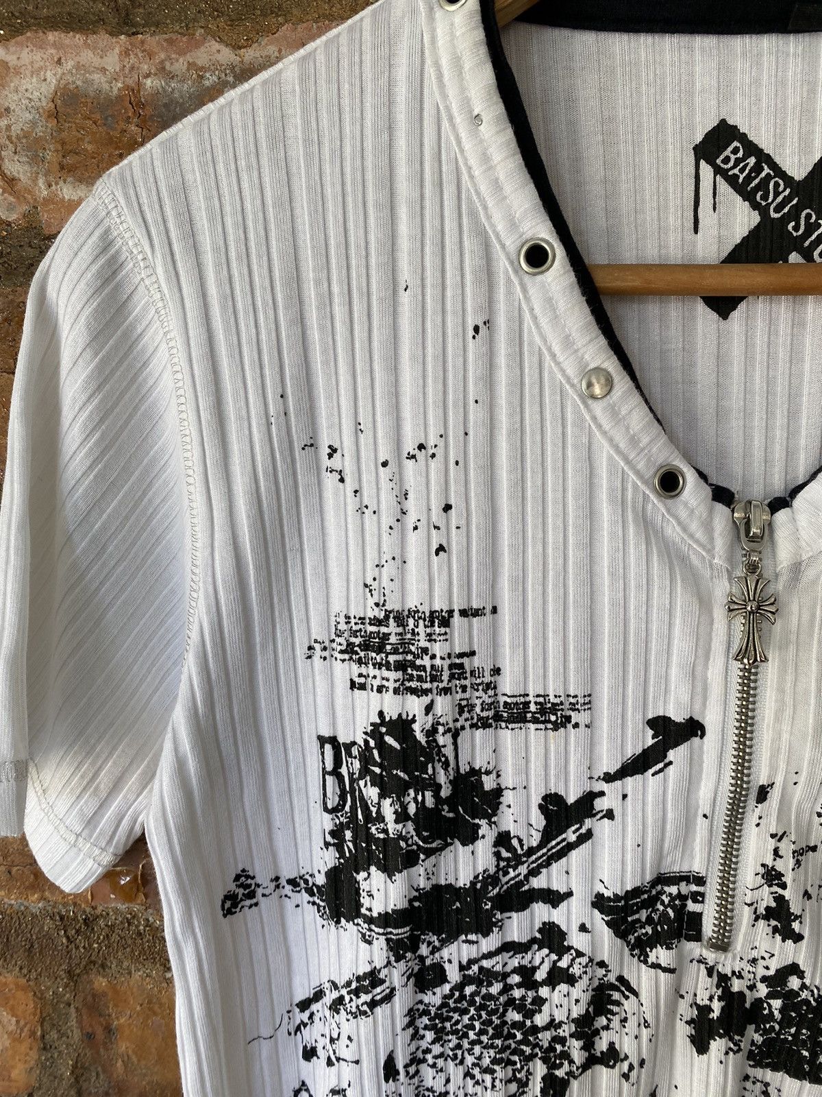Japanese Brand 2000s Batsu Studio Zipper cross Skull and sex tee Size US S / EU 44-46 / 1 - 6 Thumbnail