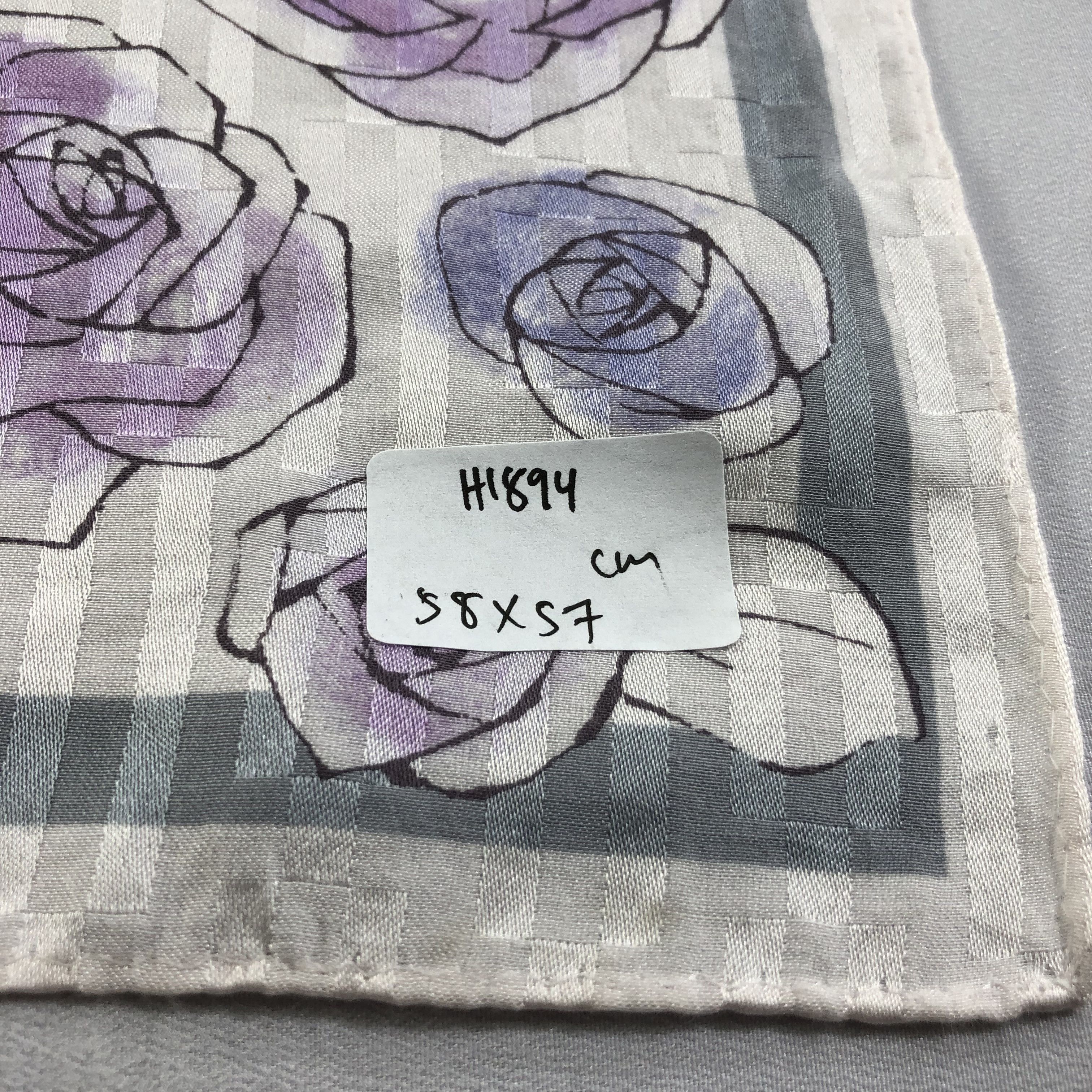 Lanvin Lanvin Roses Handkerchief Neckerchief Bandana H1894 Size ONE SIZE - 6 Thumbnail