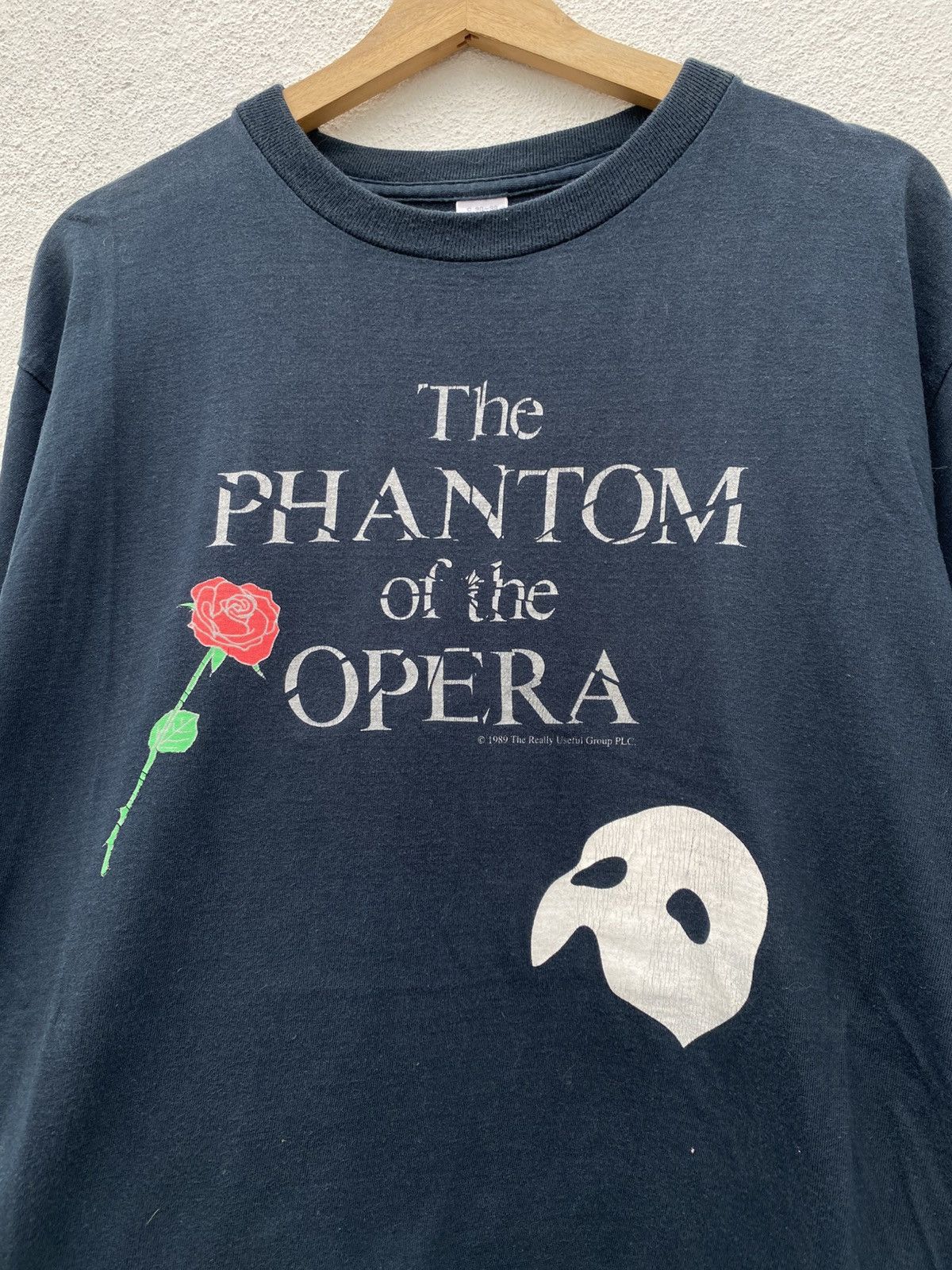 Vintage Vintage The Phantom of the Opera © 1989 Size US L / EU 52-54 / 3 - 1 Thumbnail