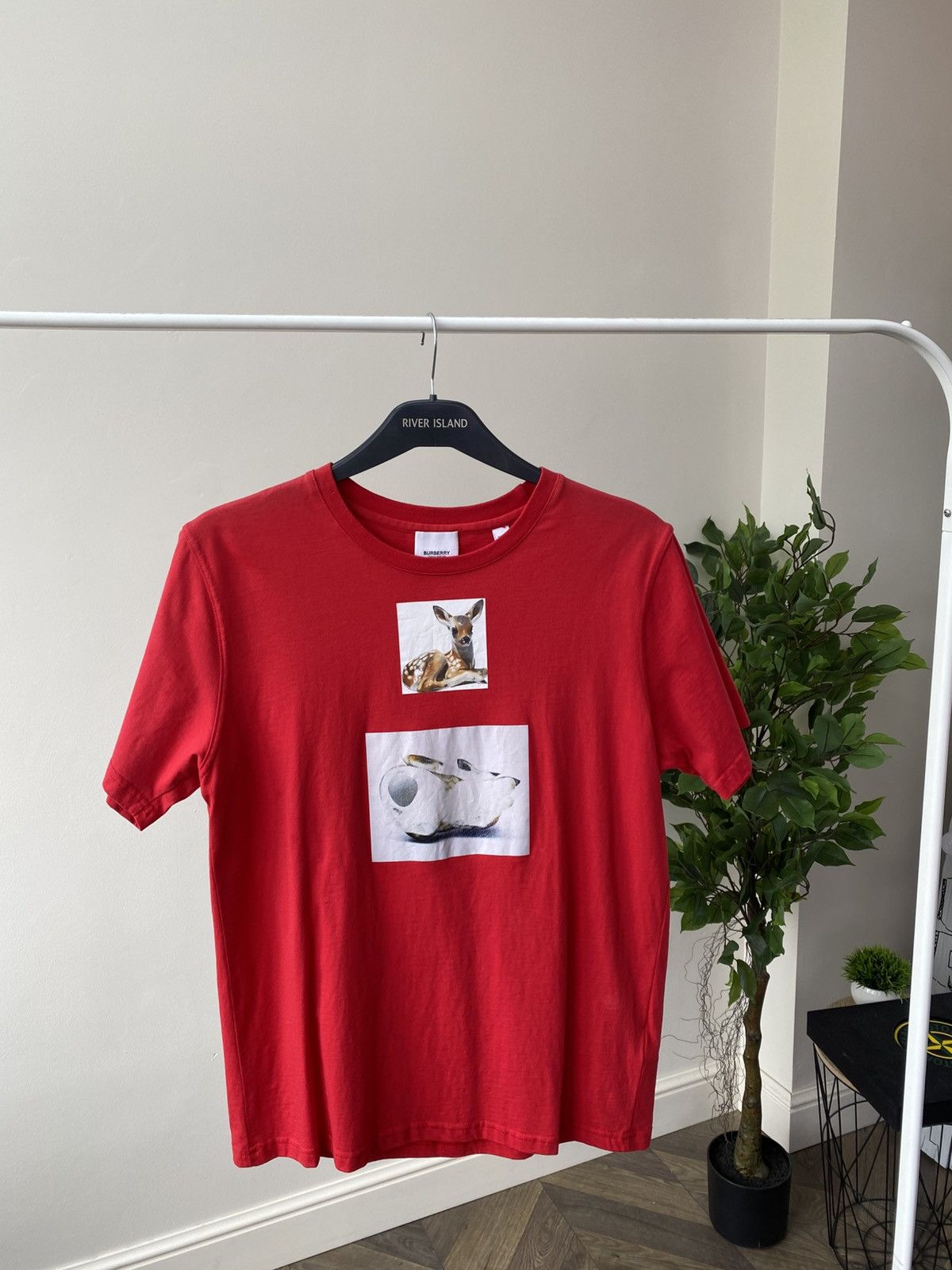Burberry × Vintage Vintage Burberry Deer Print Short Sleeve T-Shirt Size US S / EU 44-46 / 1 - 4 Thumbnail