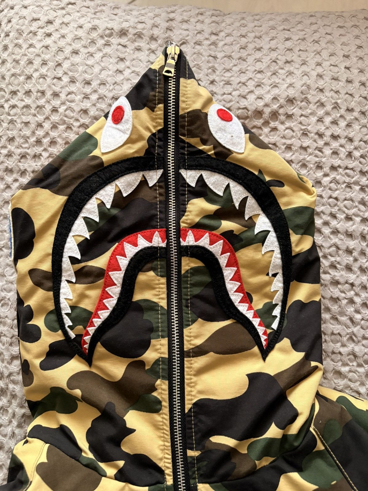 Bape BAPE 1st Camo Shark Down Jacket WGM Yellow OG Camo FW17 Size US XL / EU 56 / 4 - 5 Thumbnail