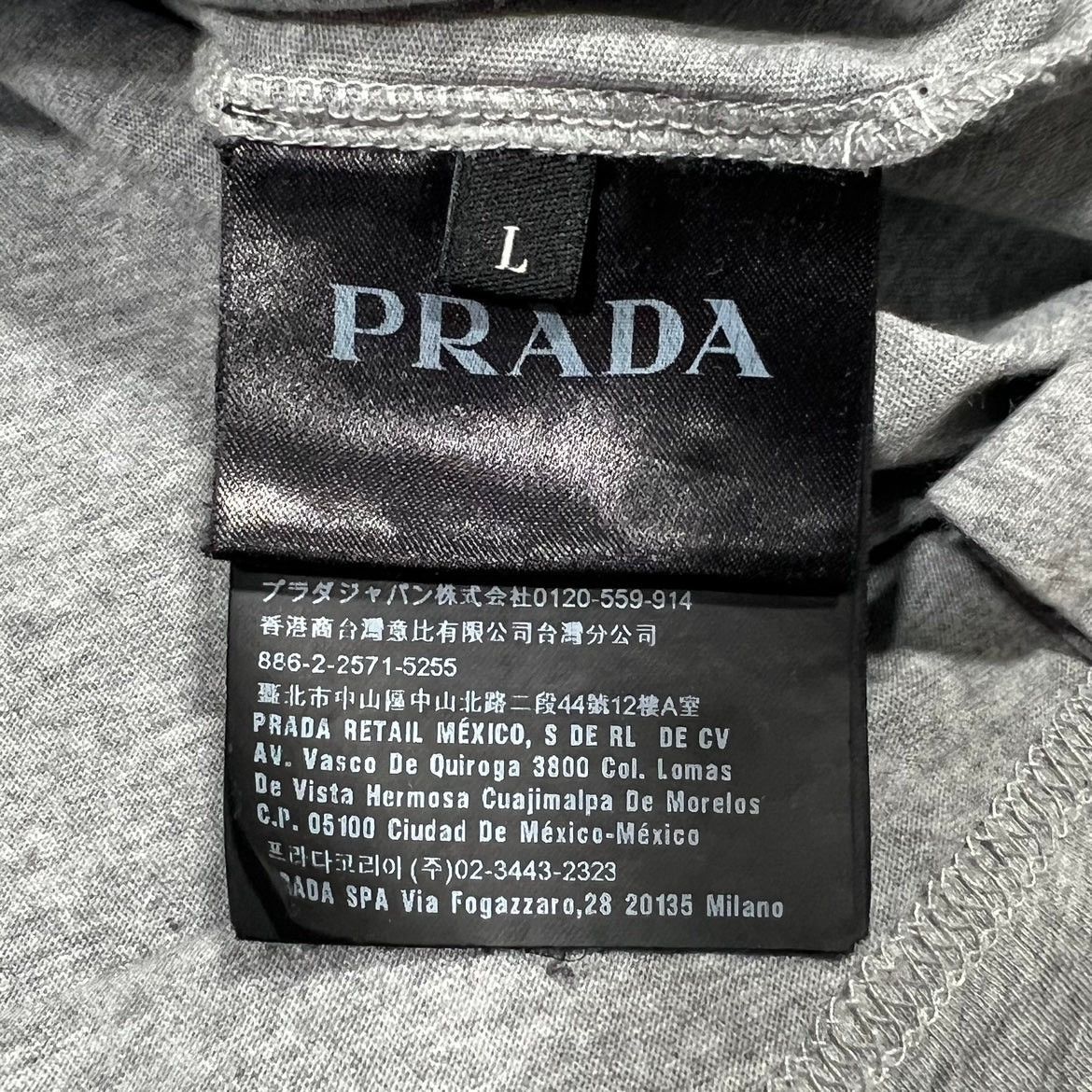 Prada Prada Long Sleeve T-Shirt Size US L / EU 52-54 / 3 - 6 Thumbnail