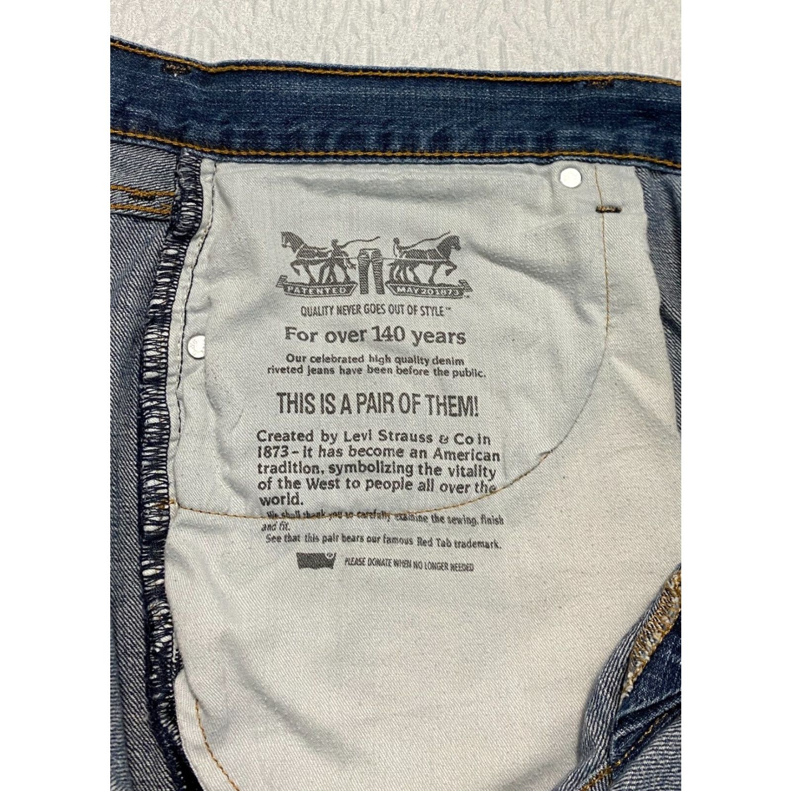 Levi's Levis 559 Jeans Mens Size 38×30 Blue Distressed Relaxed Straight Whiskers Size US 38 / EU 54 - 8 Thumbnail