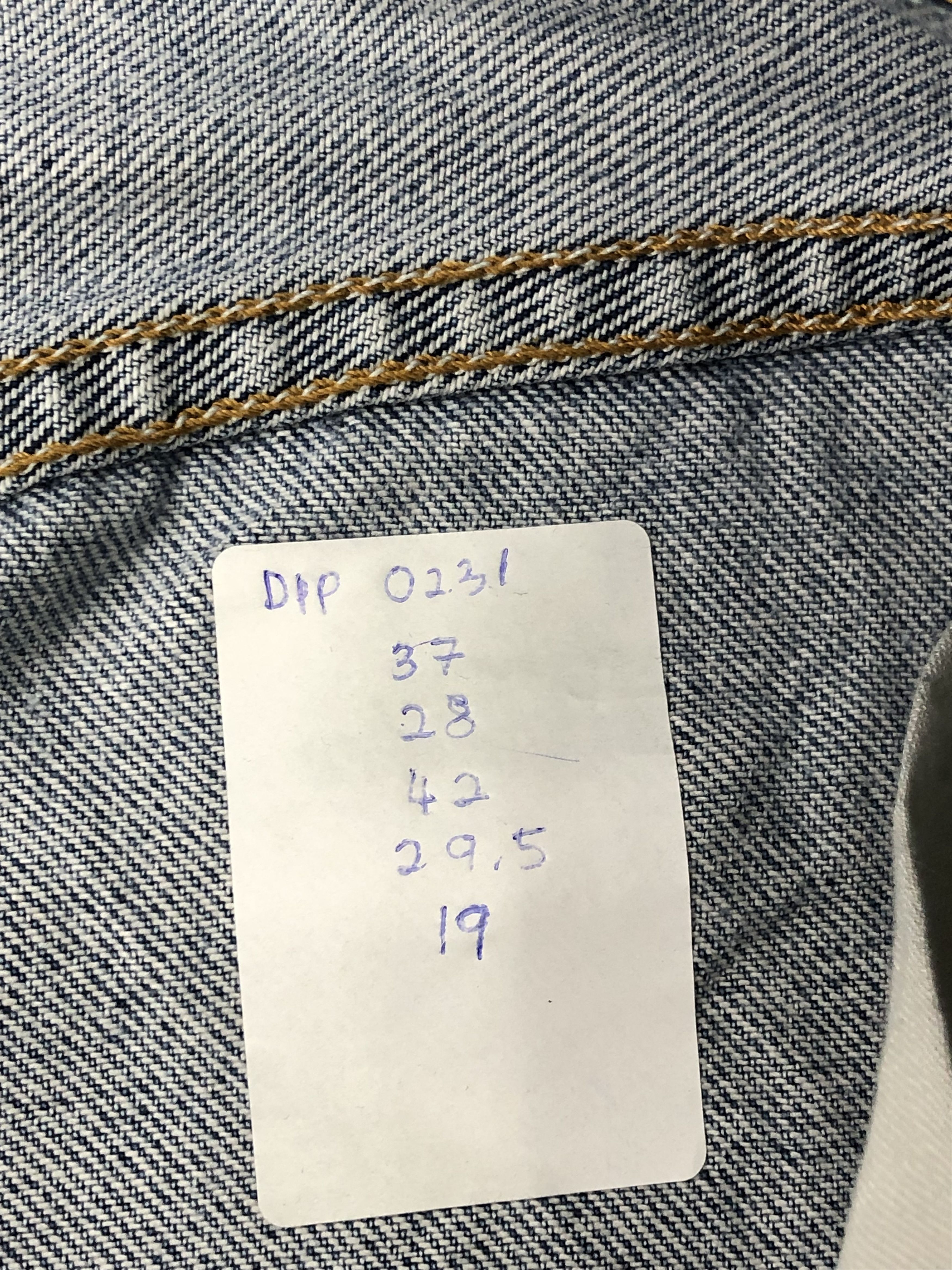 Levi's Vintage Levis 550 Relaxed Fit Jeans DPP0231 Size US 37 - 13 Thumbnail