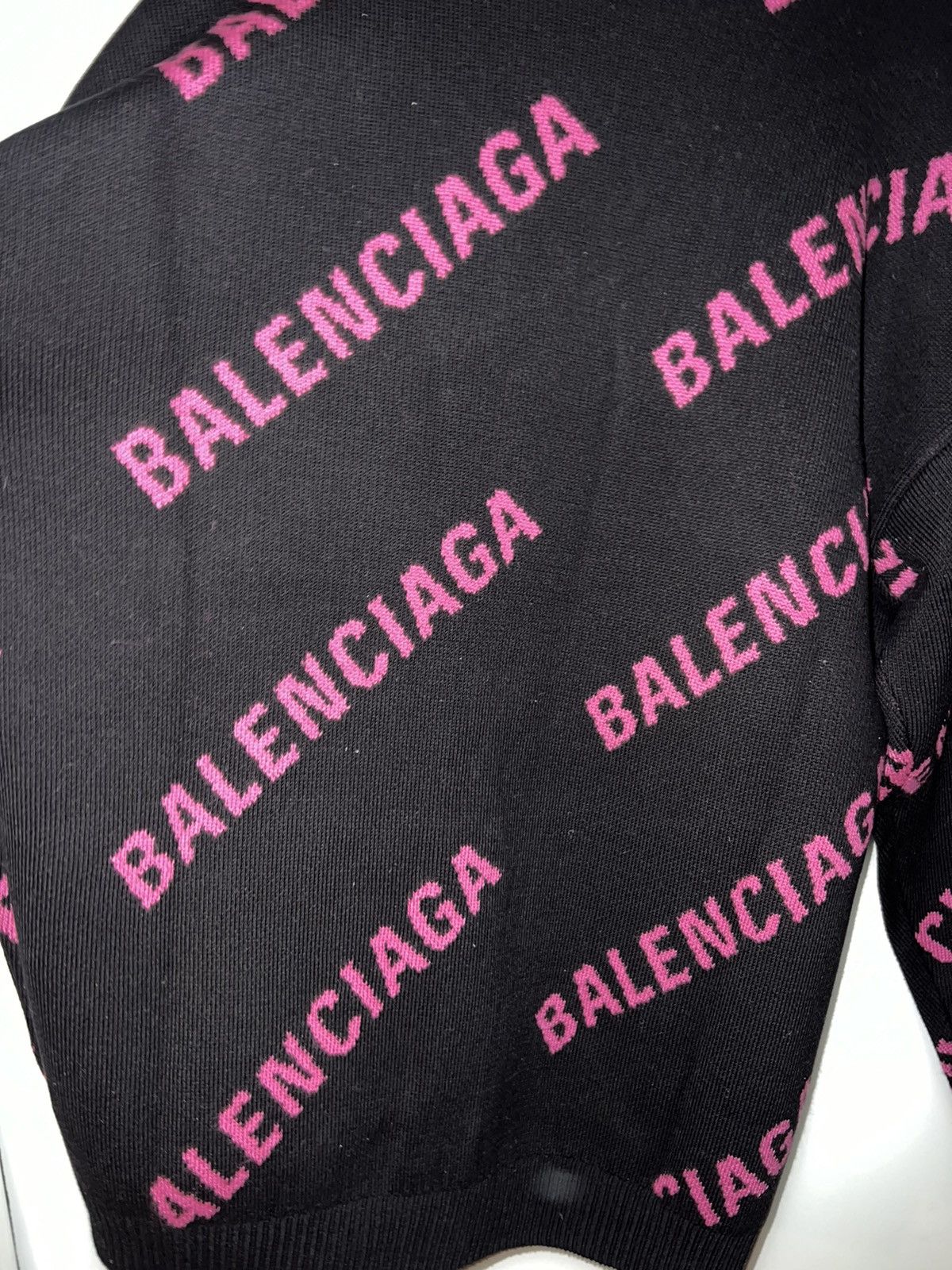 Balenciaga Balenciaga All Over Logo Sweatshirt Size US L / EU 52-54 / 3 - 6 Thumbnail