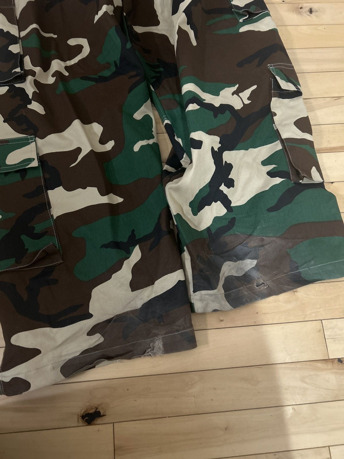Other Baggy camo cargos Size US 31 - 5 Thumbnail
