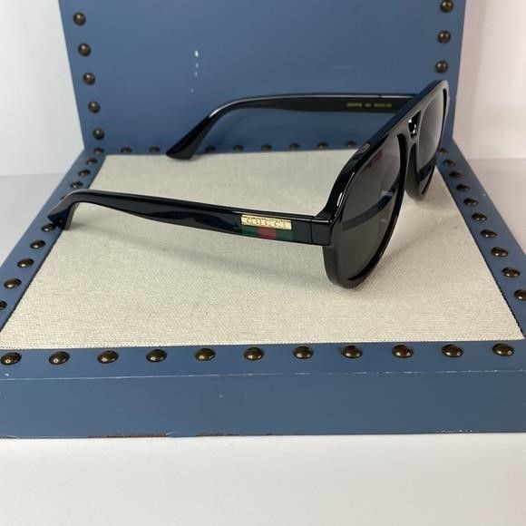 Gucci GUCCI GG0767S aviator sunglass comes in a shiny black frame Size ONE SIZE - 8 Thumbnail