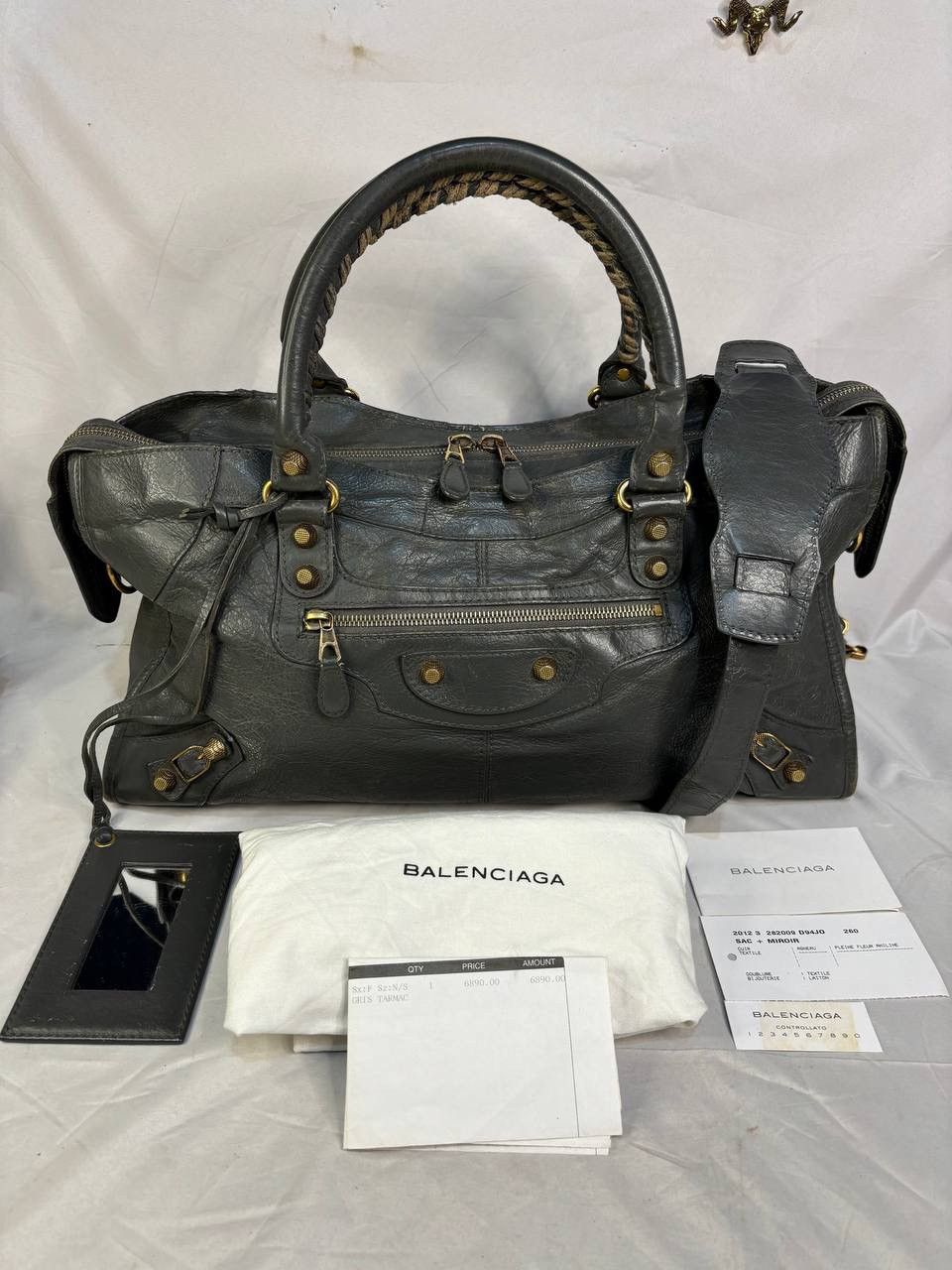 Balenciaga Balenciaga City Bag Giant Size Gold Hardware Size ONE SIZE - 1 Thumbnail