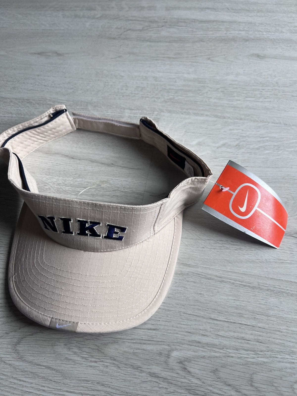 Nike Nike visor vintage deadstock Size ONE SIZE - 1 Thumbnail