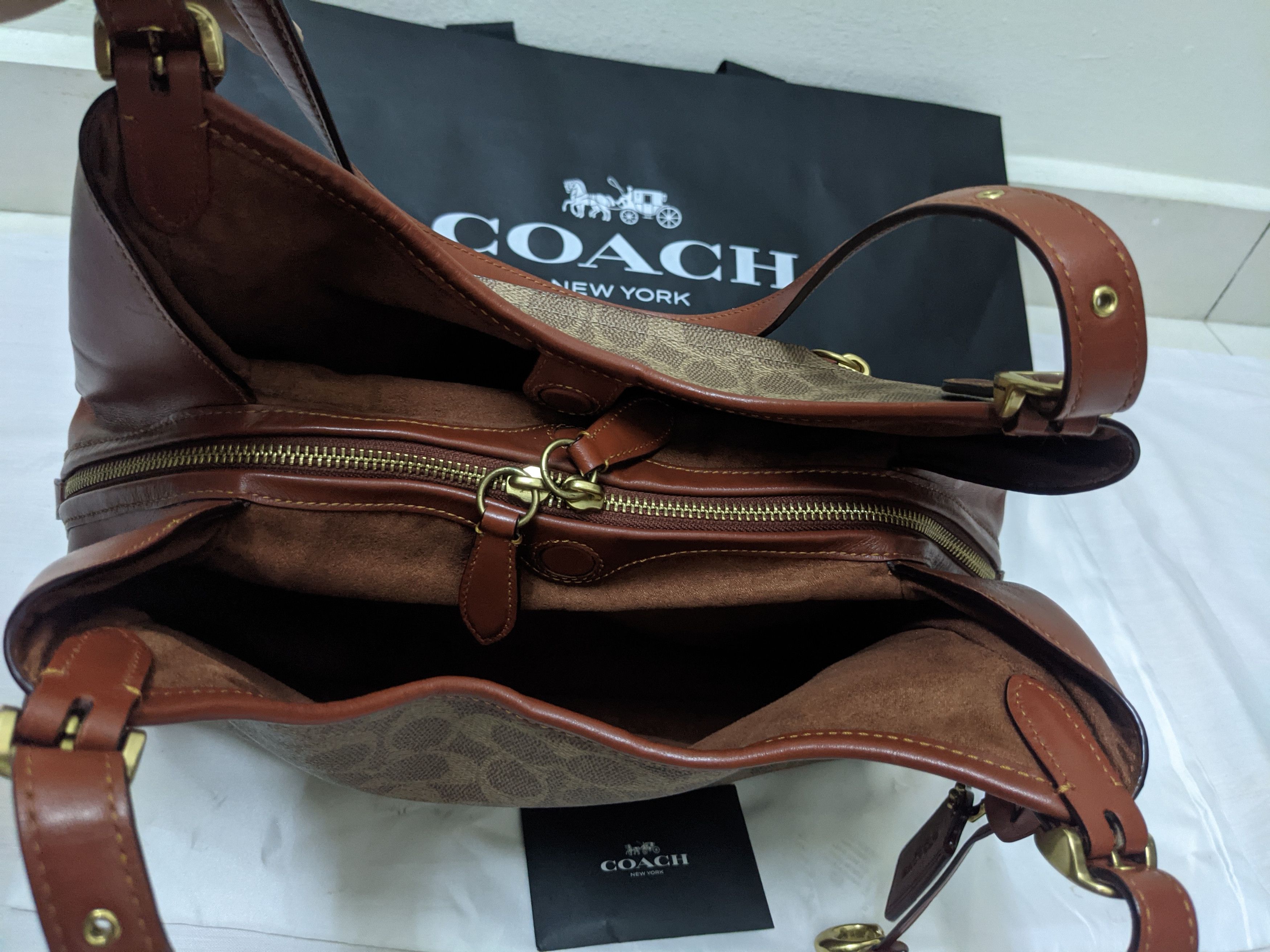 Coach COACH LORI SHOULDER BAG IN SIGNATURE CANVAS Size ONE SIZE - 8 Thumbnail