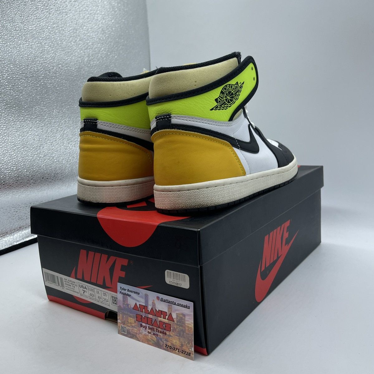 Jordan Brand Air Jordan 1 high volt gold Size US 7.5 / EU 40-41 - 5 Thumbnail
