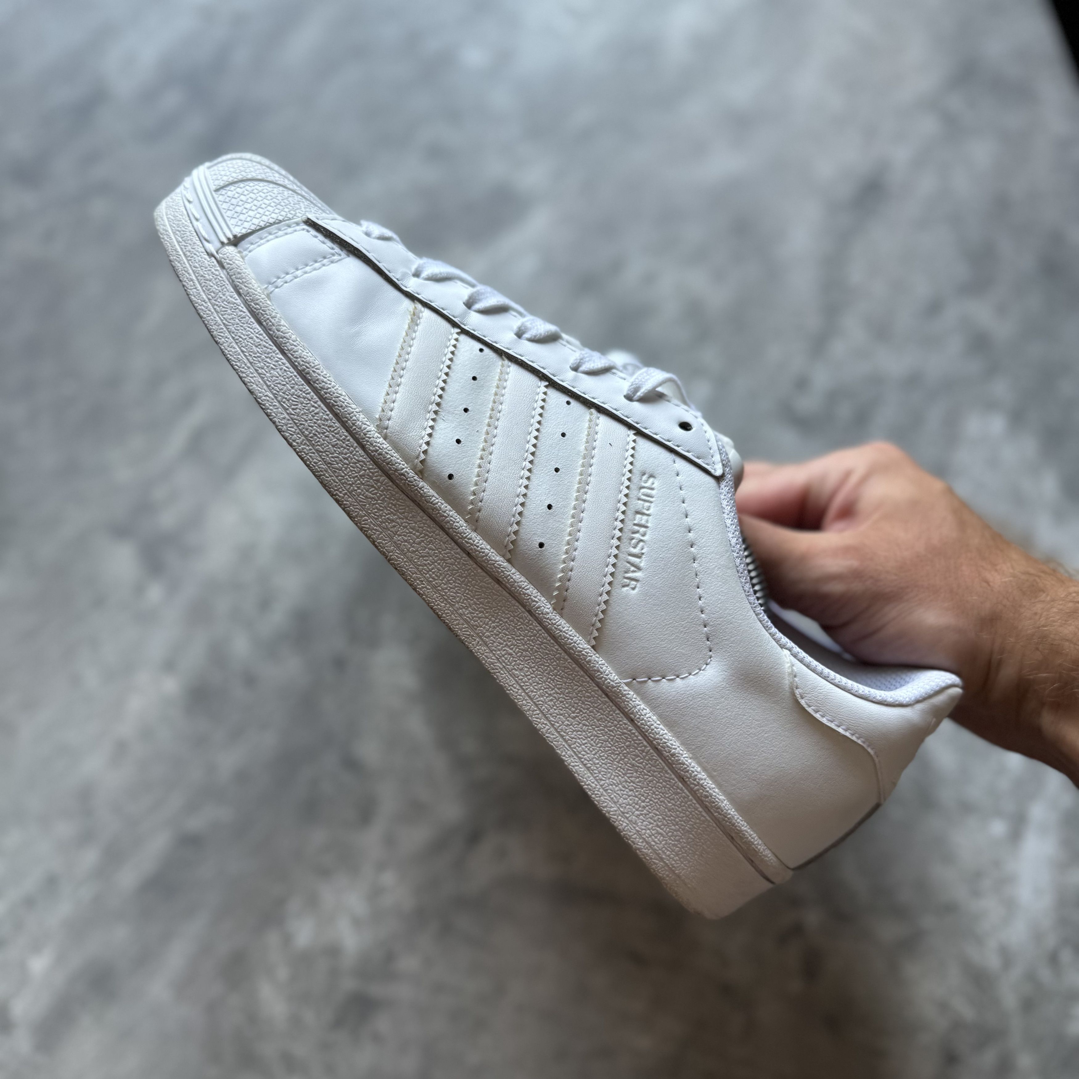 Adidas Adidas Superstar White Leather (Unisex) Size US 8 / EU 41 - 3 Thumbnail