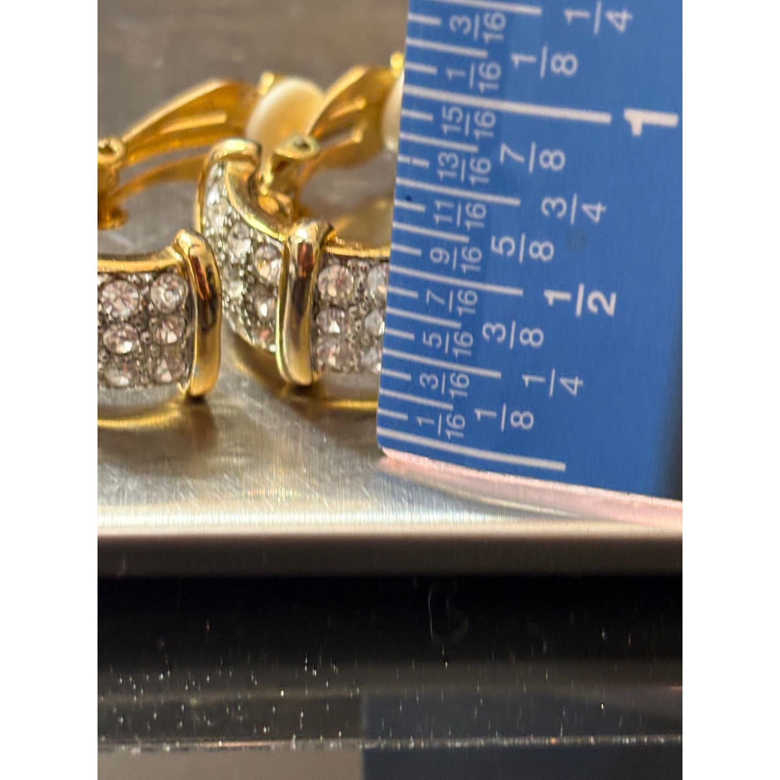 Other Vintage Rhinestone Clip On Earrings Gold Tone 1980s UNSIGNED Size ONE SIZE - 6 Thumbnail