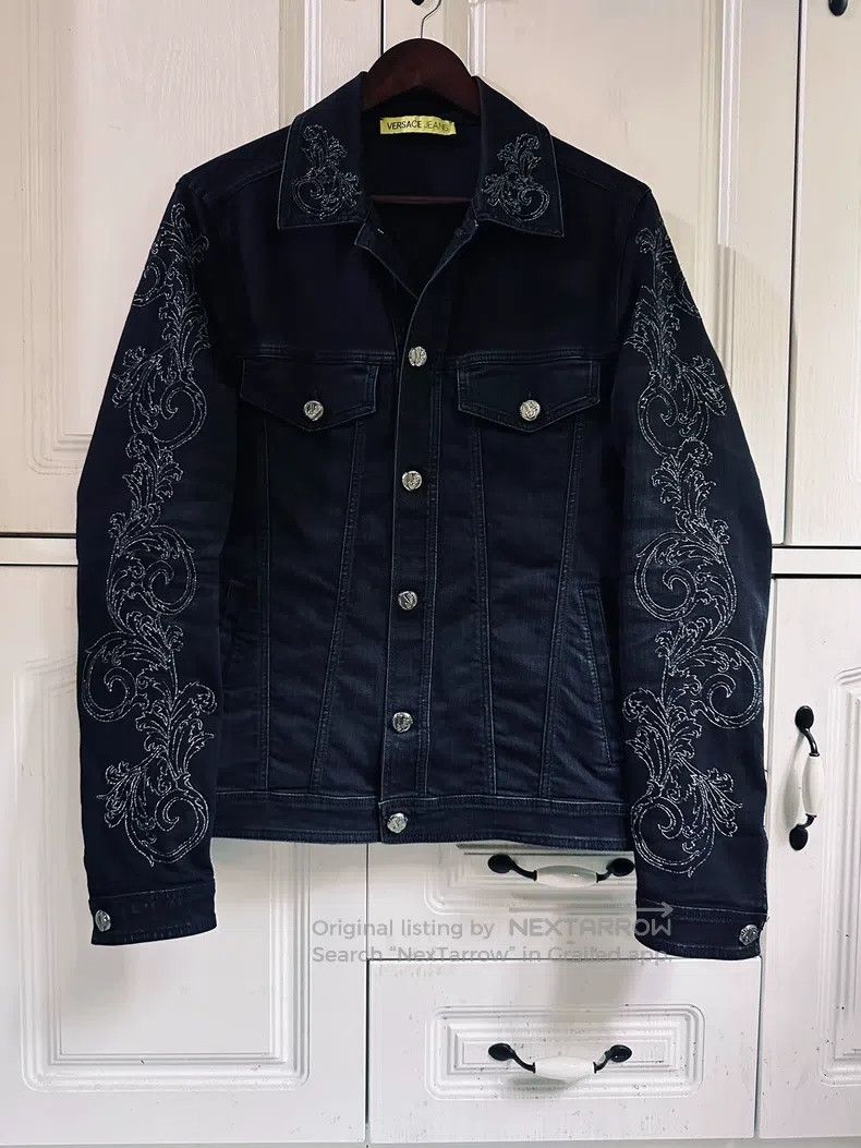 Versace Versace Silver thread embroidered baroque shadow pattern d Size US S / EU 44-46 / 1 - 1 Thumbnail