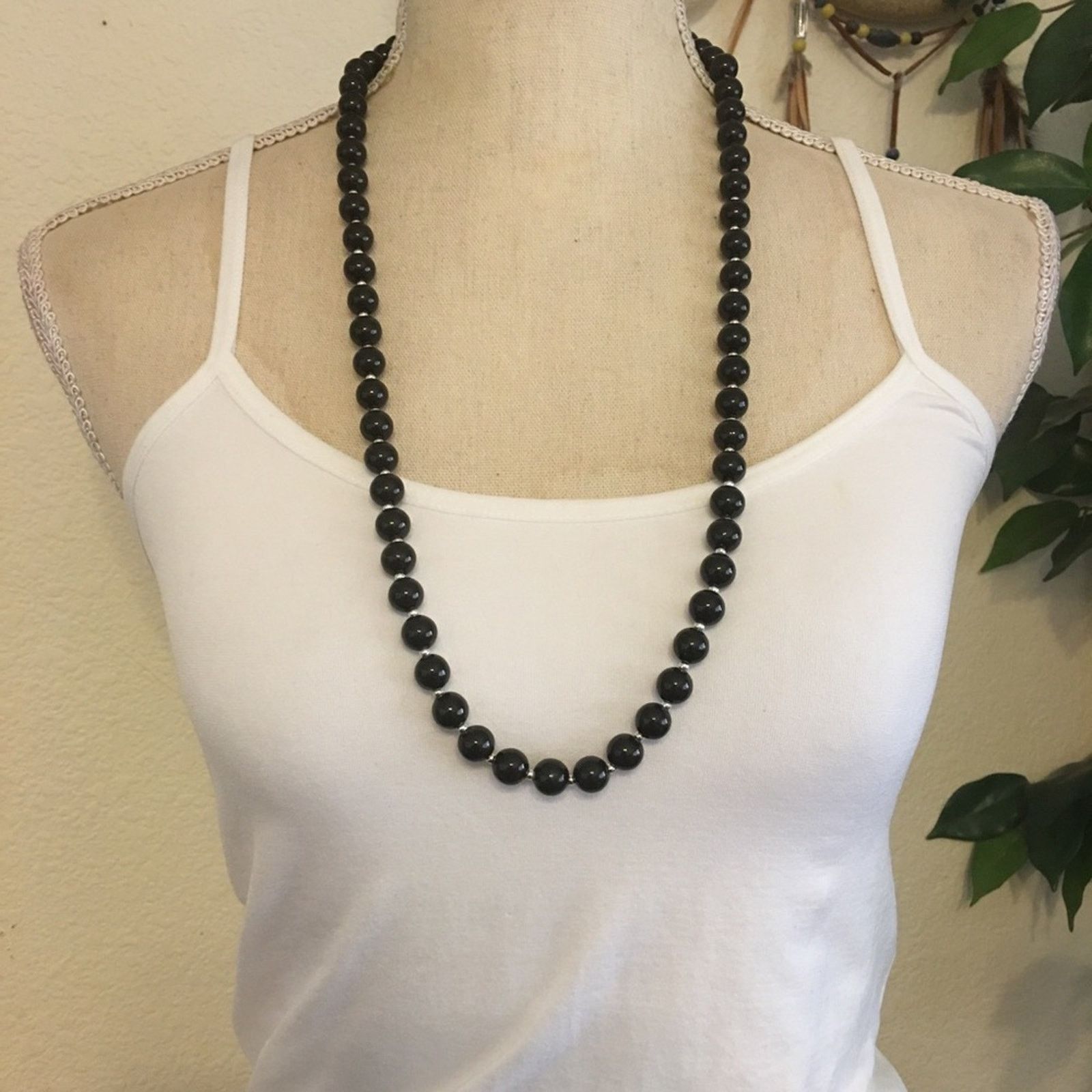 Vintage Vintage black plastic round bead necklace Size ONE SIZE - 3 Thumbnail