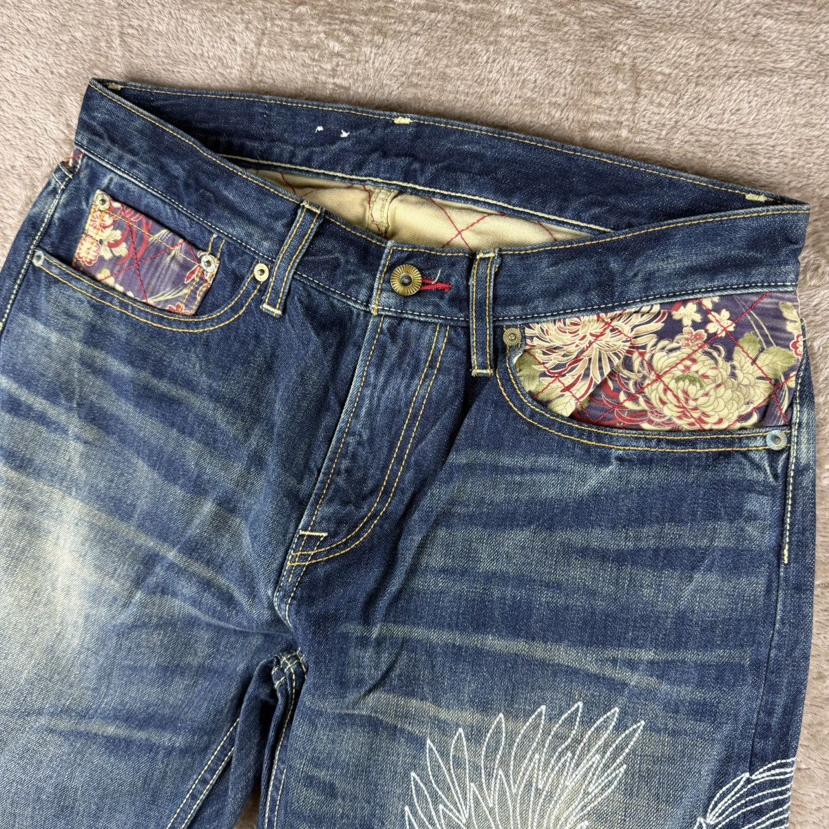 Eternal Vtg eternal jeans embroidered leg dragon art style Size US 32 / EU 48 - 3 Thumbnail