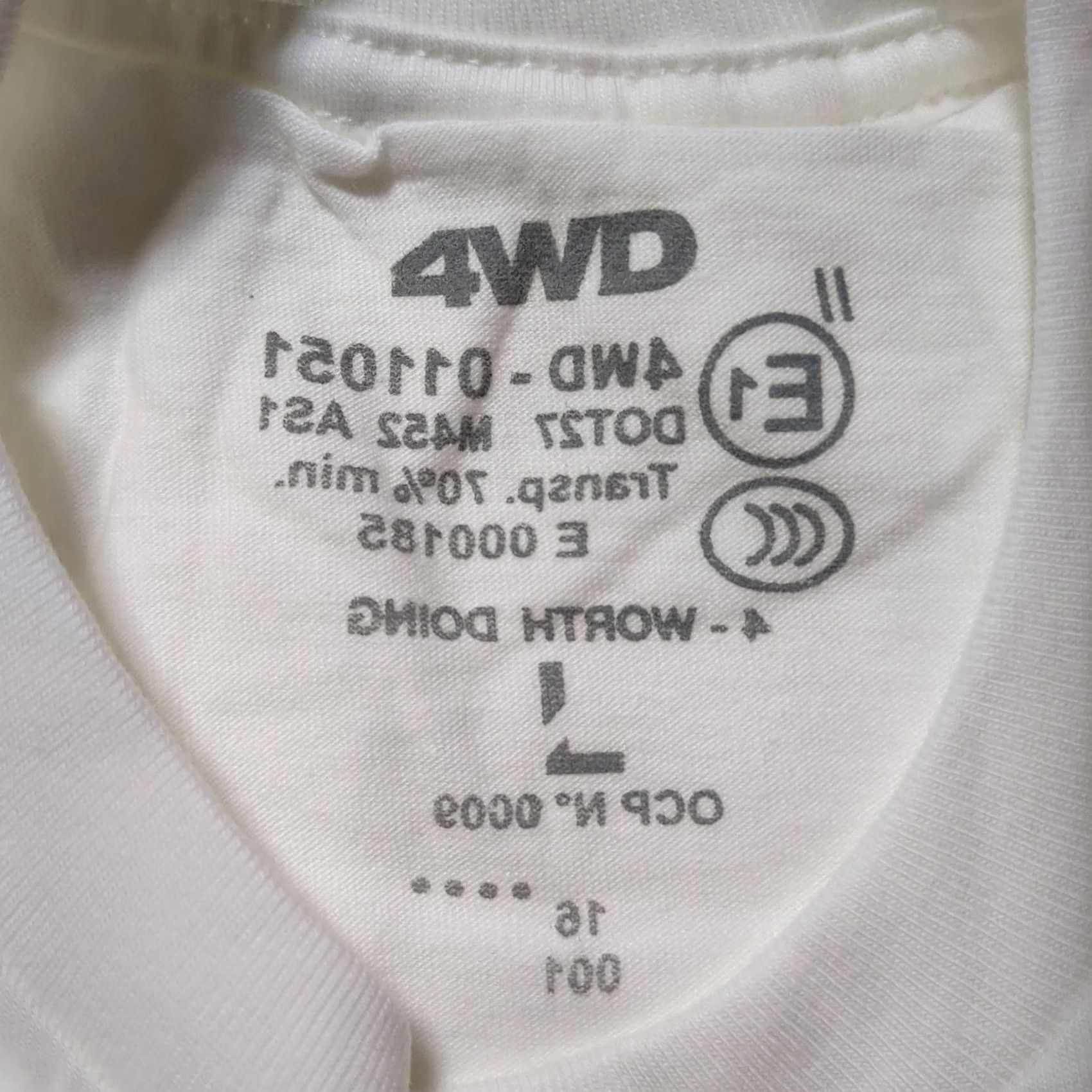 Vintage 4 Worth Doing T-Shirt Men Large White Streetwear Apple Snake Logo Crewneck Short Sleeve Graphic Tee Size US L / EU 52-54 / 3 - 4 Thumbnail