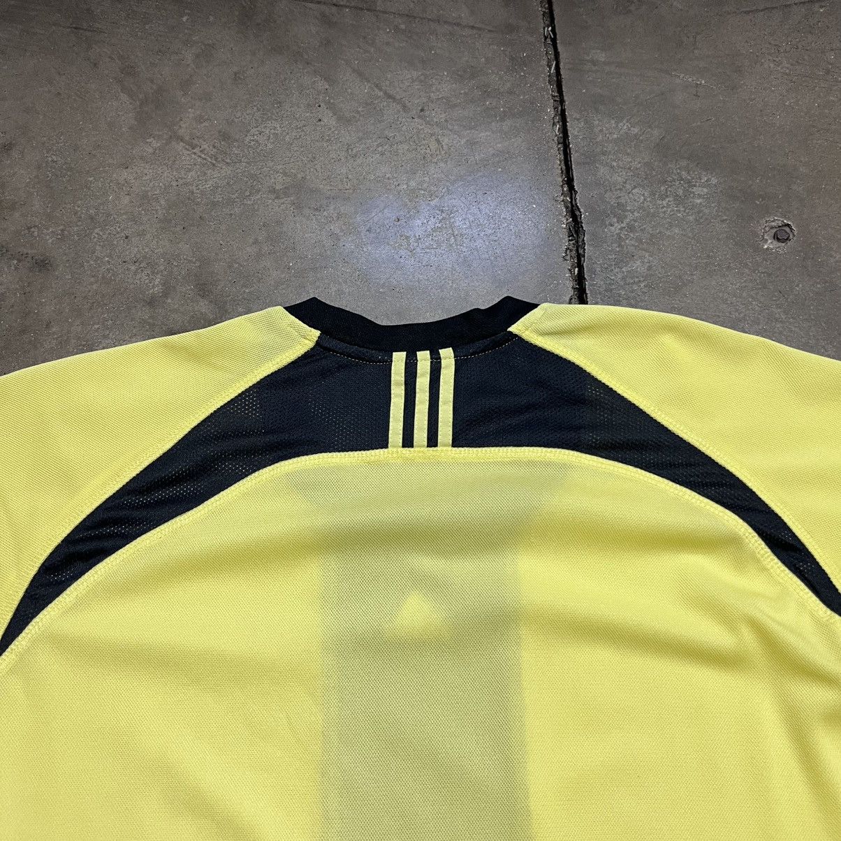 Adidas Vintage Adidas Soccer Warm Up Practice Jersey Logo Striped Size US M / EU 48-50 / 2 - 7 Thumbnail