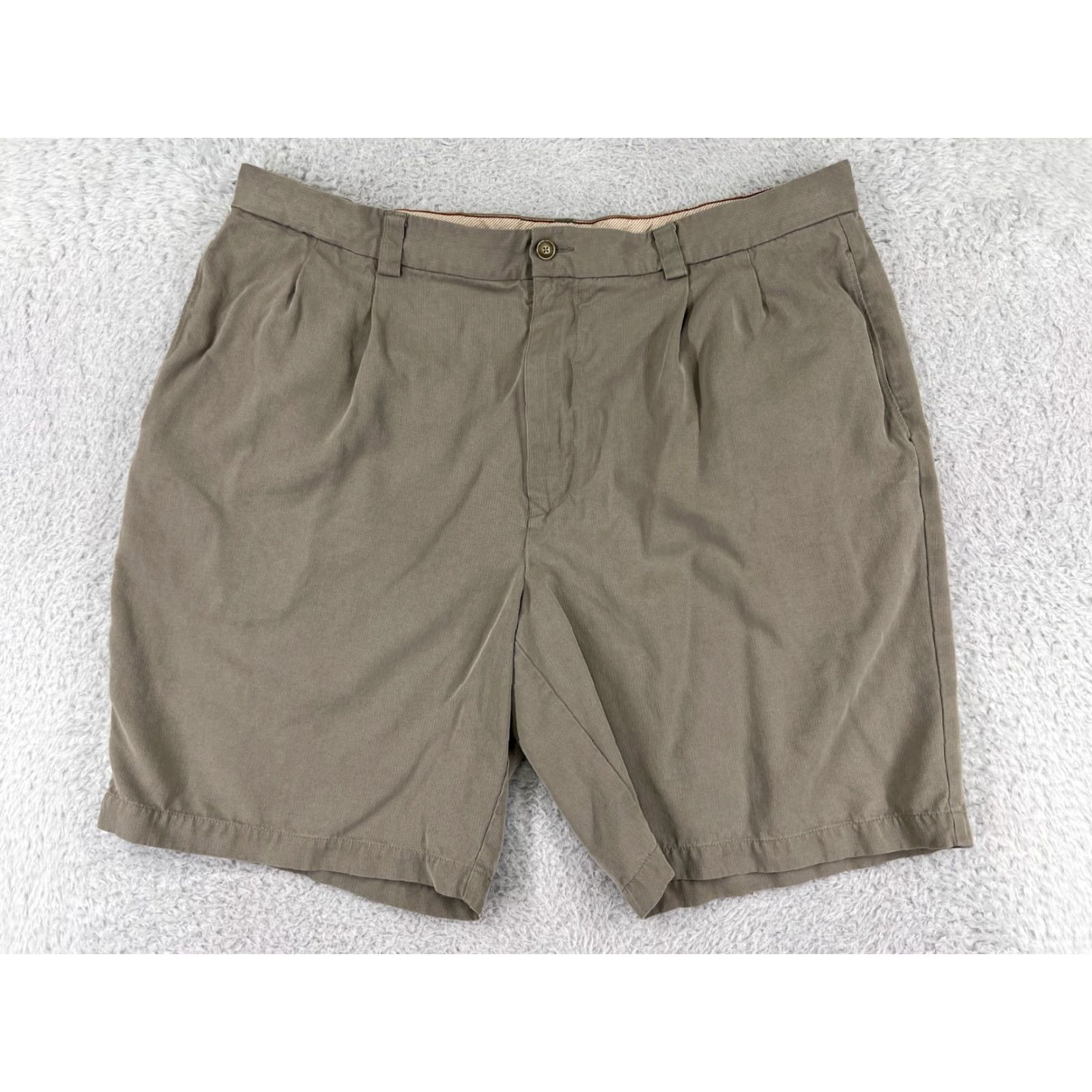 Tommy Bahama Tommy Bahama Shorts Men 40 Beige Bermuda Silk Pleated Beach Resort Vacation Chino Casual Pockets Logo 100% Silk Vintage No Size US 40 / EU 56 - 2 Thumbnail