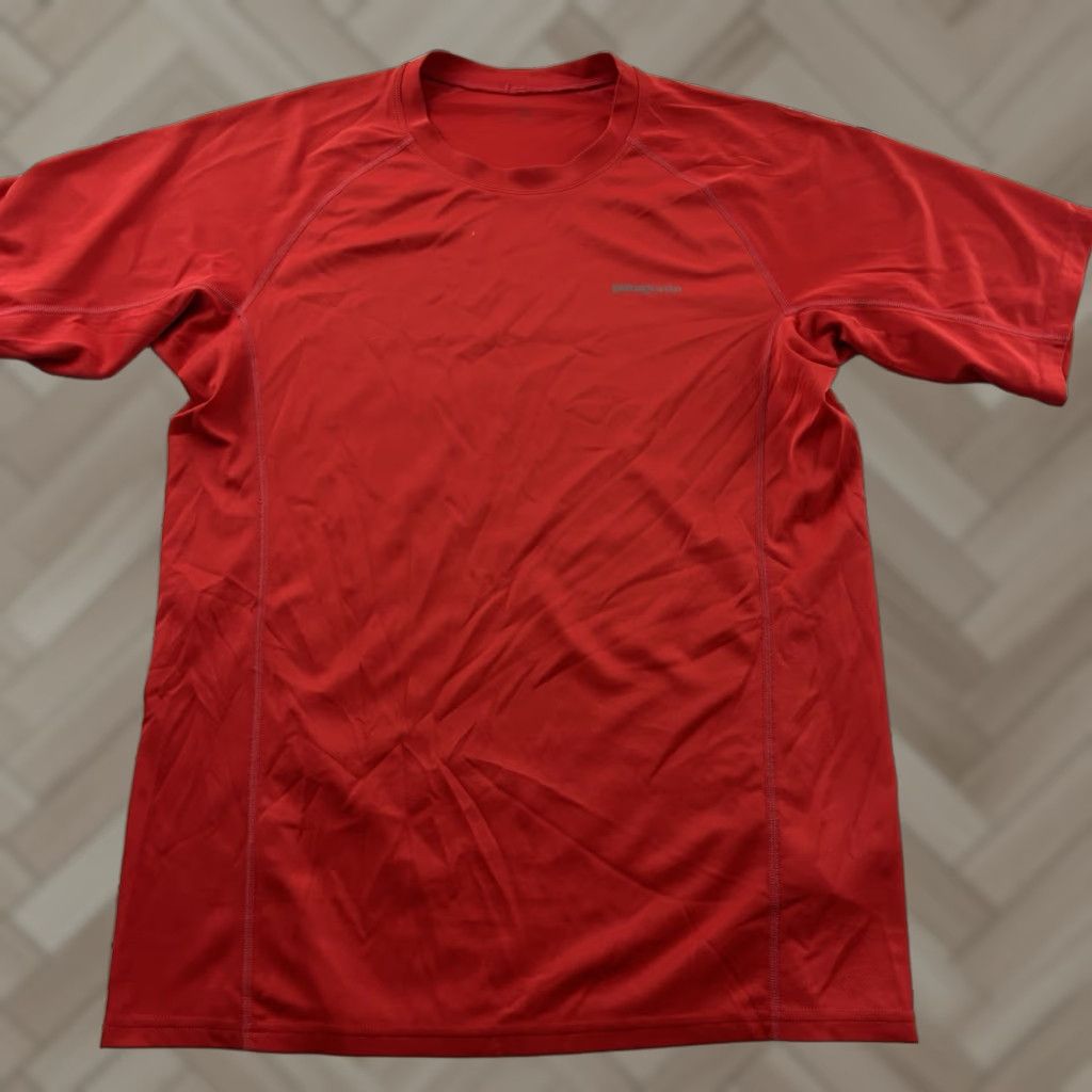 Patagonia Patagonia Capilene Short Sleeve Athletic Shirt Men M Red Size US M / EU 48-50 / 2 - 1 Thumbnail
