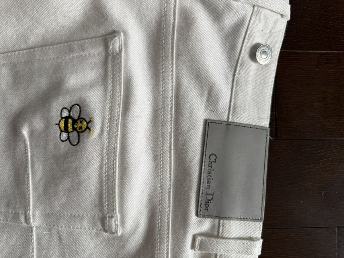 Dior × Kaws Dior x Kaws Bee Embroidered Denim Pants Size US 32 / EU 48 - 5 Thumbnail