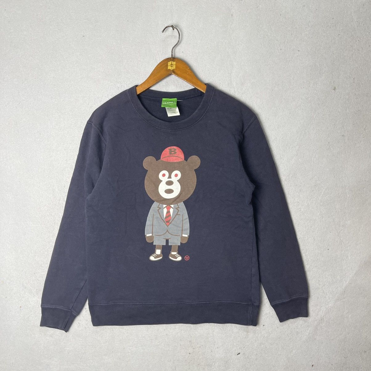 Beams Japan 2000s BEAMS Bear Graphic Sweatshirt Size US L / EU 52-54 / 3 - 1 Thumbnail
