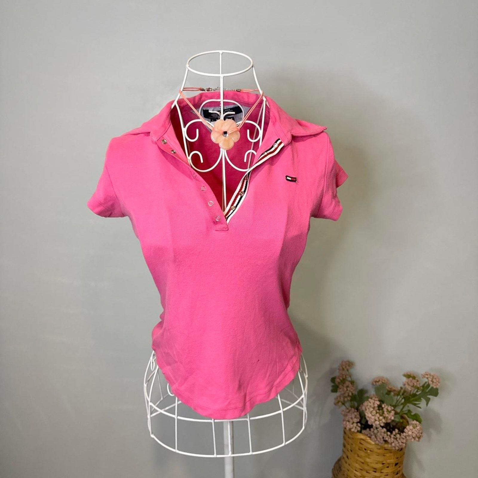 Tommy Hilfiger Cute rare vintage y2k tommy hilfiger collared pink polo top Size M / US 6-8 / IT 42-44 - 2 Thumbnail