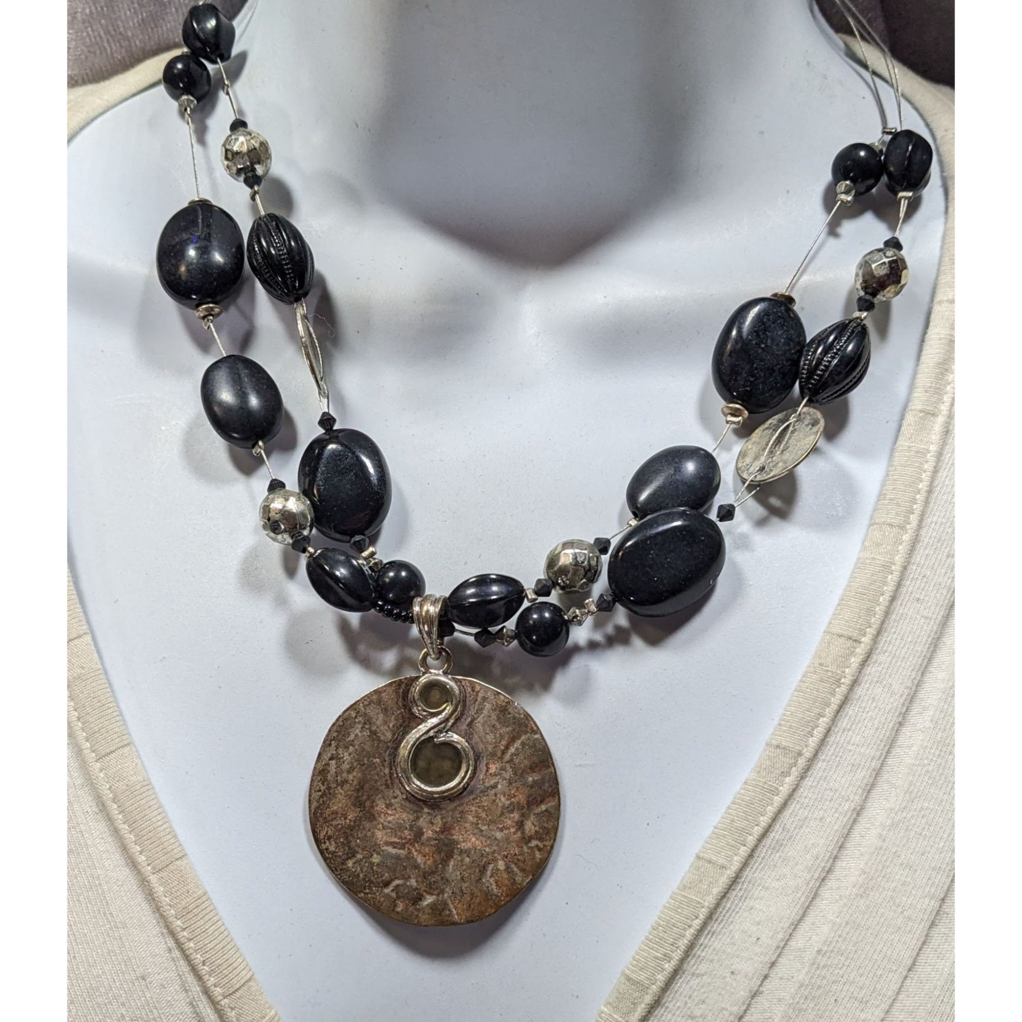 Other Bohemian Beaded Medallion Pendant Necklace Size ONE SIZE - 4 Thumbnail