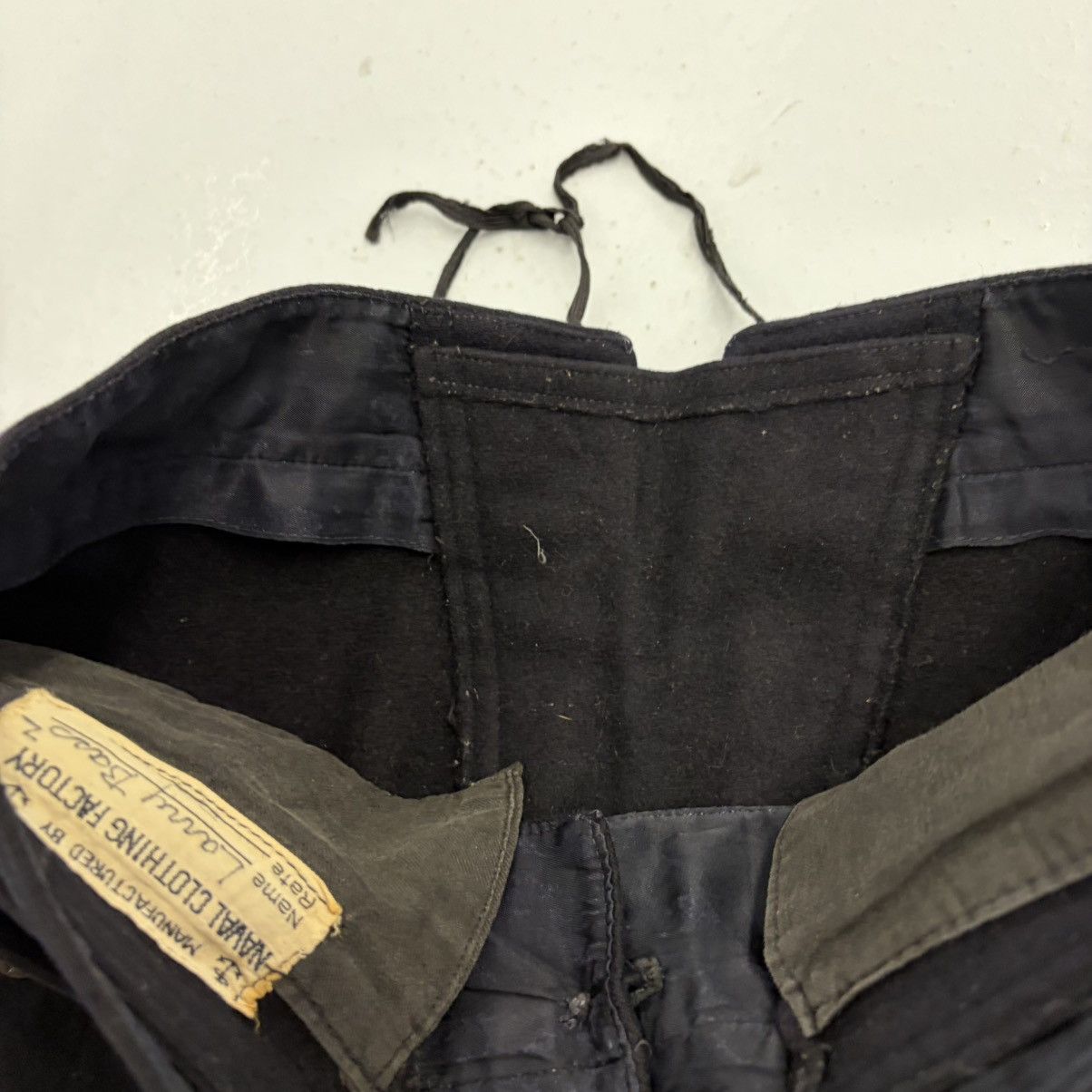 Other Vintage WW2 US Navy 13-Button Wool Sailor Pants 28x30 Size US 28 / EU 44 - 5 Thumbnail