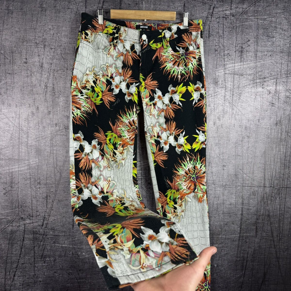 Just Cavalli RARE Just Cavalli animal floral print multicolor pants jeans Size US 32 / EU 48 - 5 Thumbnail