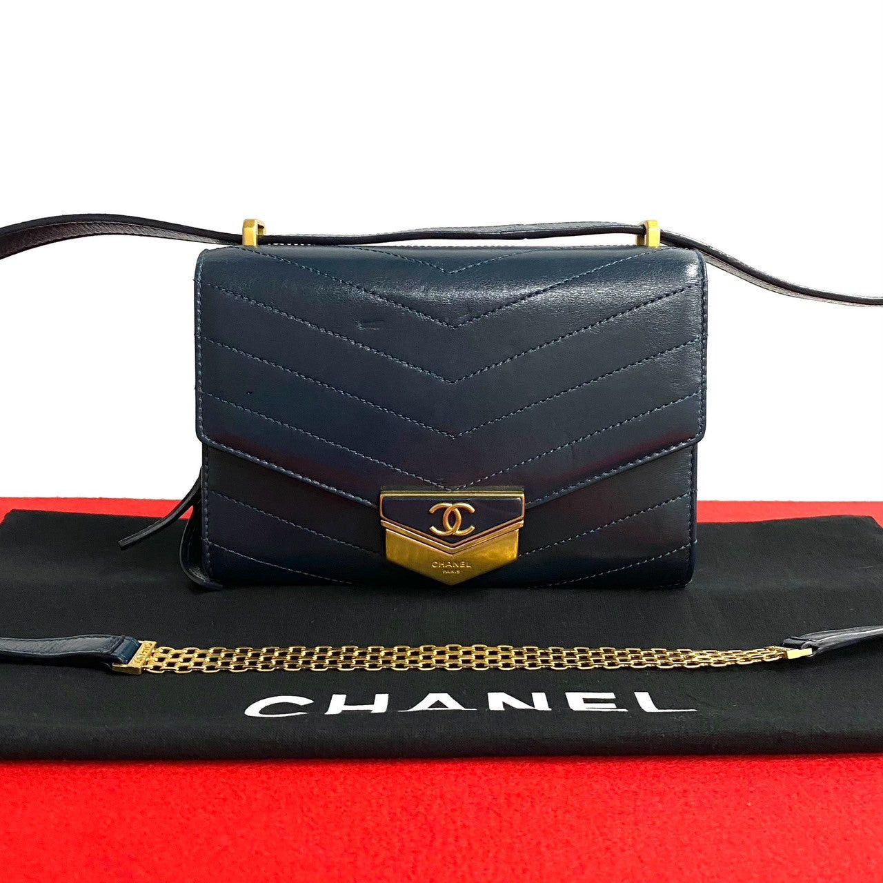 Chanel Chanel Shoulder Bag Blue Leather Size ONE SIZE - 1 Thumbnail