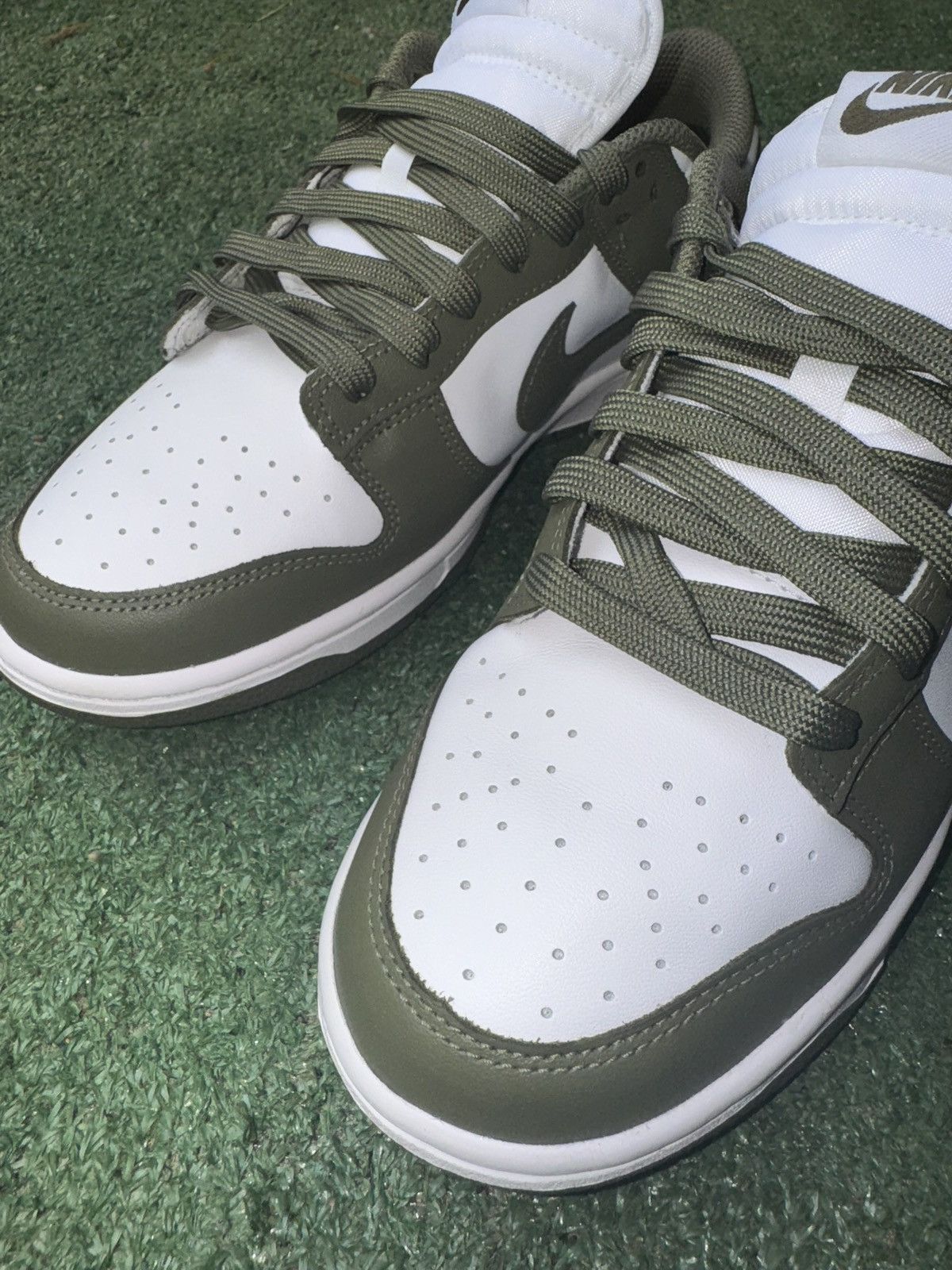 Nike Olive Nike Dunk Low (W9/M7.5) Size US 9 / IT 39 - 6 Thumbnail