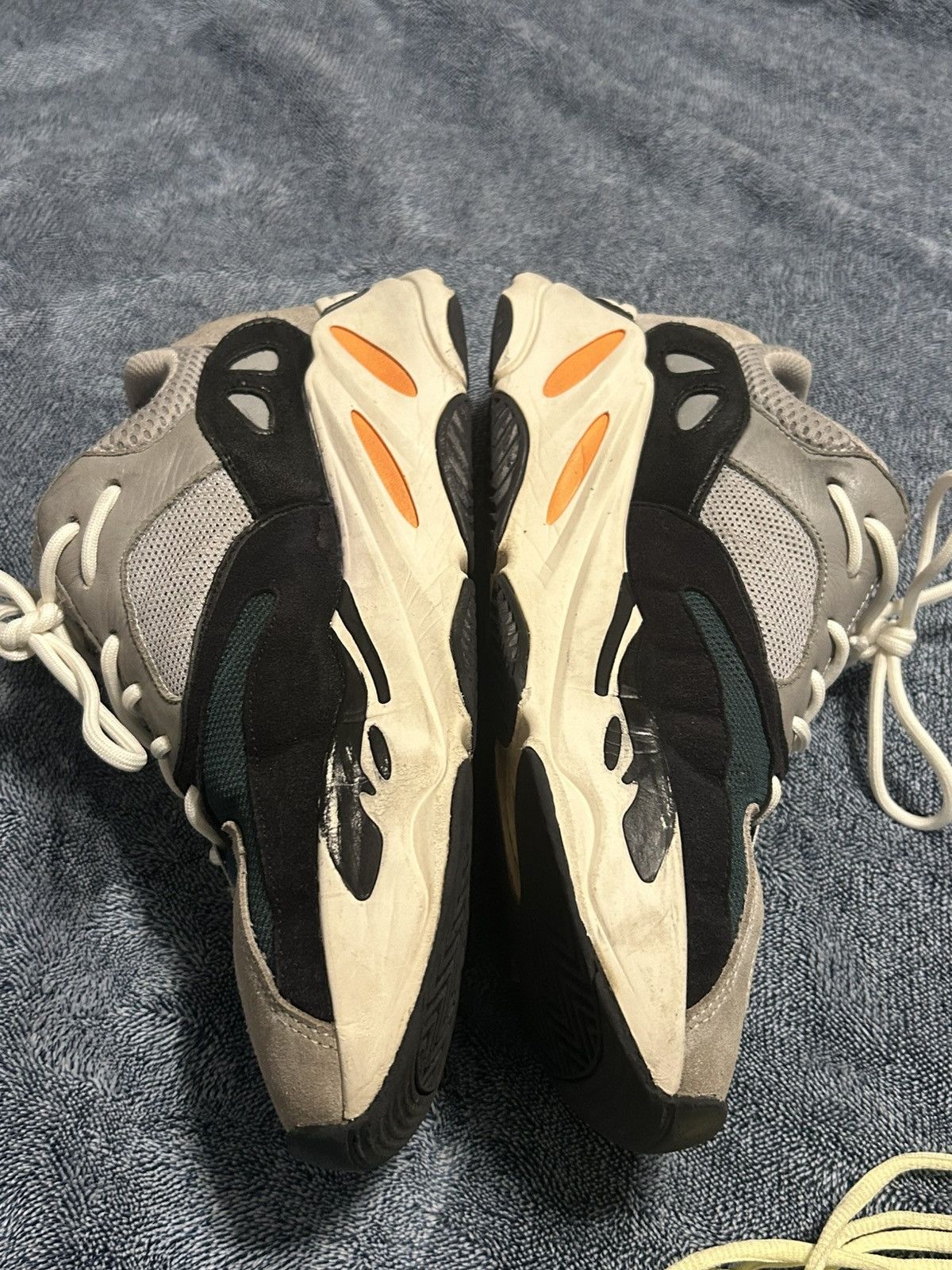 Yeezy Yeezy boost 700 wave runner 8/10 condition Size US 11 / EU 44 - 3 Thumbnail
