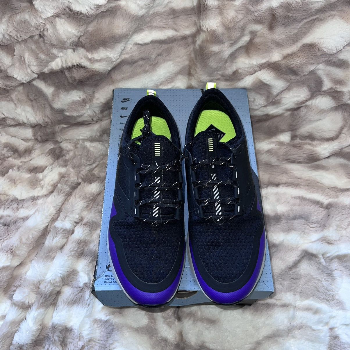 Nike NIKE ODYSSEY REACT SHIELD 2 BLACK VOLTAGE PURPLE Size US 9 / EU 42 - 6 Thumbnail