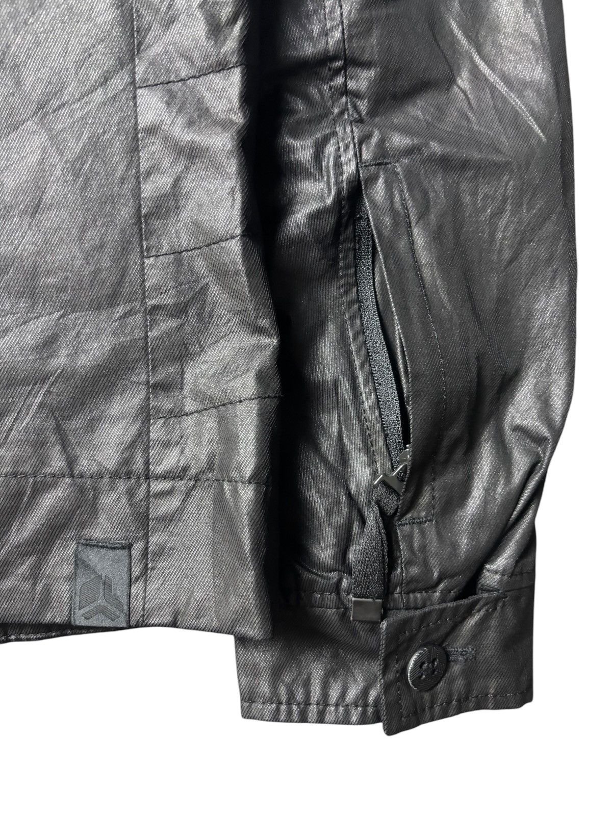 Hussein Chalayan × Puma 2000s Puma Hussein Chalayan Urban Mobility Stealth Pocket Size US M / EU 48-50 / 2 - 12 Thumbnail