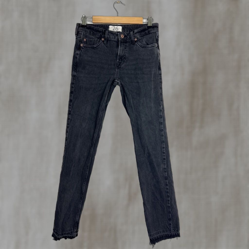 Free People Free People Jeans Black Distressed Ankle Inseam 30 Inseam 30 Womens 26 29 Waist 29 Black Distressed Ankle Jeans Women Regular Size 26 XS? Size ONE SIZE - 1 Thumbnail