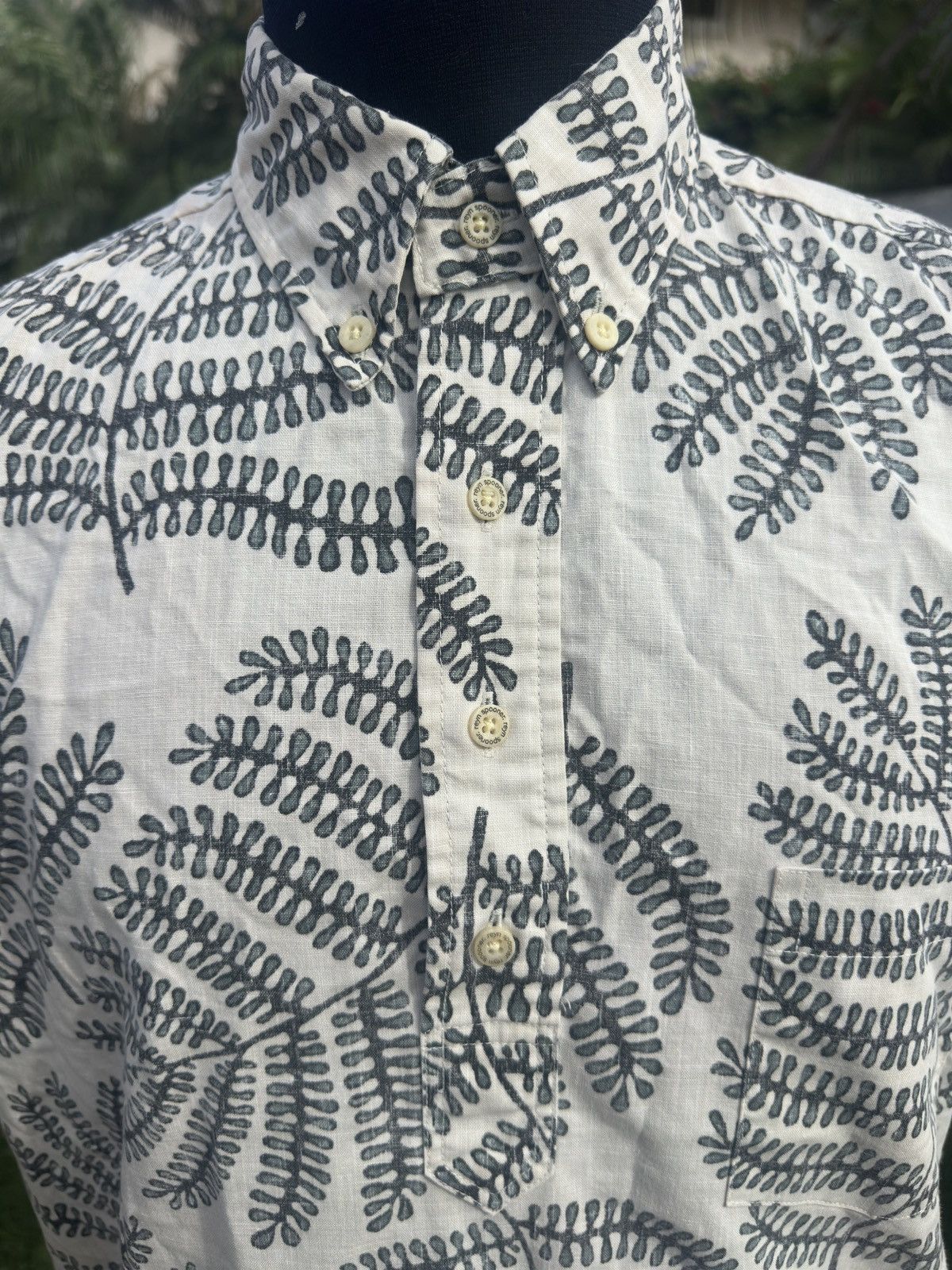 Reyn Spooner PreOwned Reyn Spooner Beige Hawaiian Print Men's Medium Size US M / EU 48-50 / 2 - 3 Thumbnail