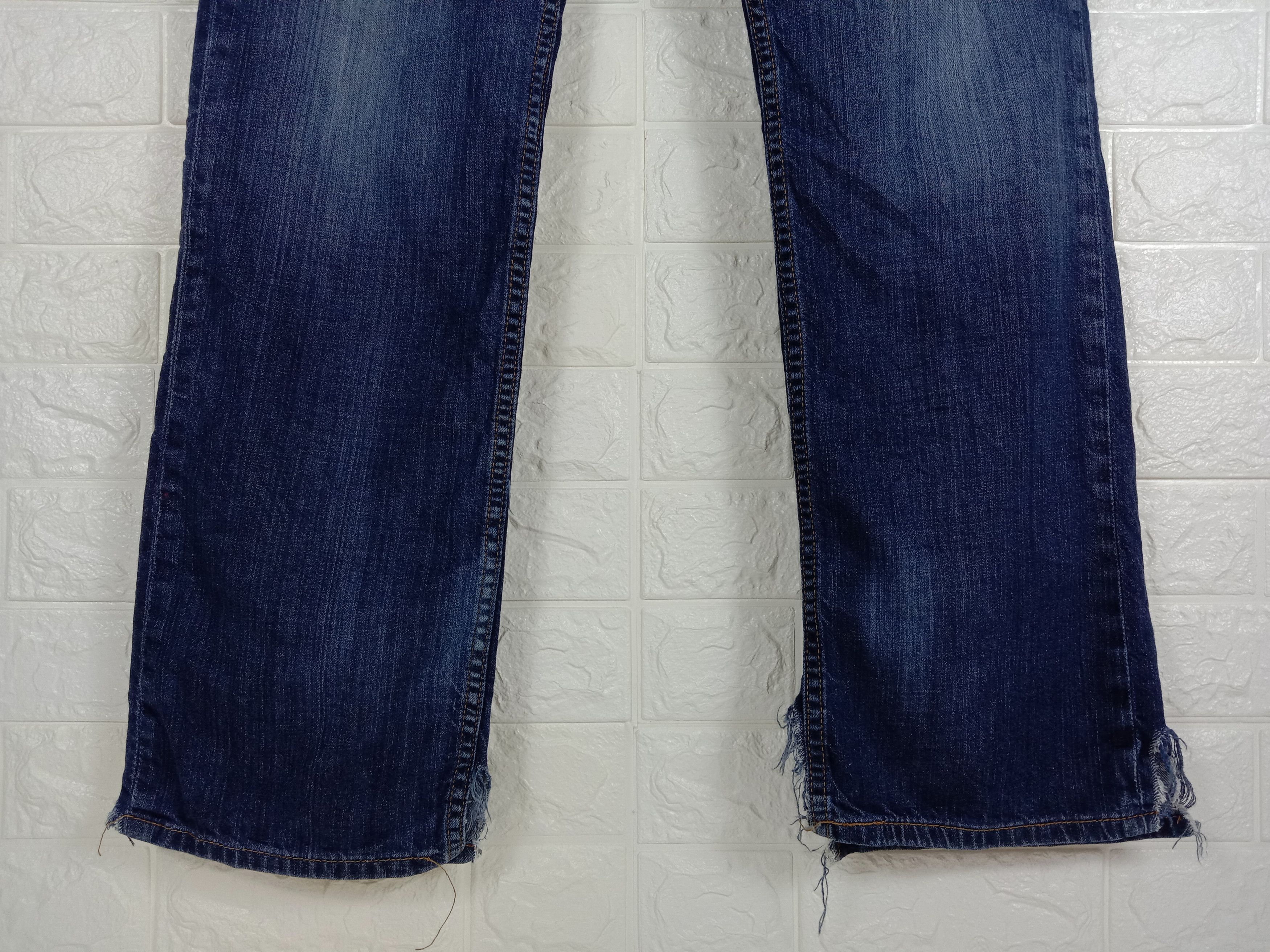 Levi's Vintage Levi’s 514 Jeans Blue Wash Distressed Denim Size US 36 / EU 52 - 4 Thumbnail