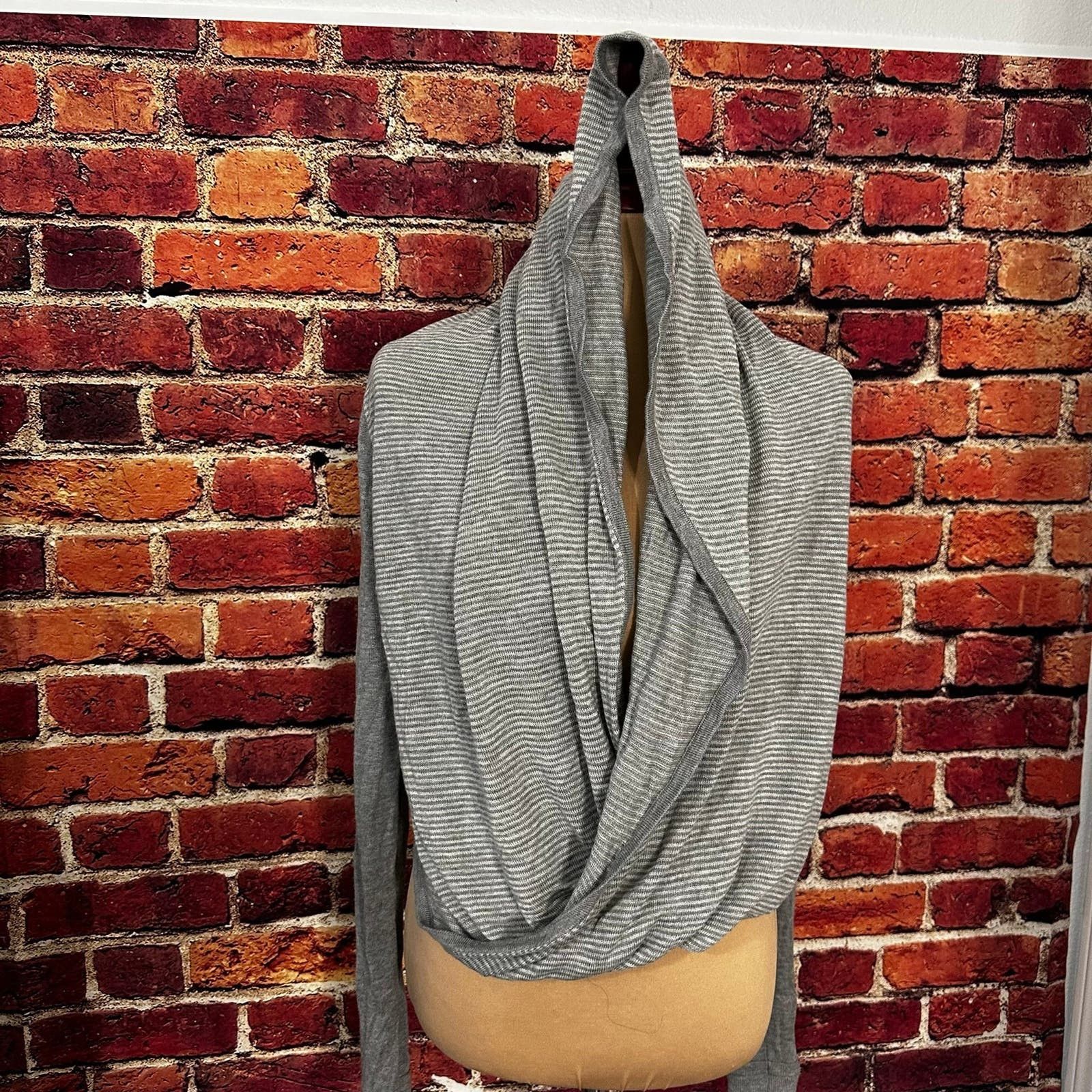 Lululemon LULULEMON Iconic Wrap Sweater Heathered Size S / US 4 / IT 40 - 2 Thumbnail