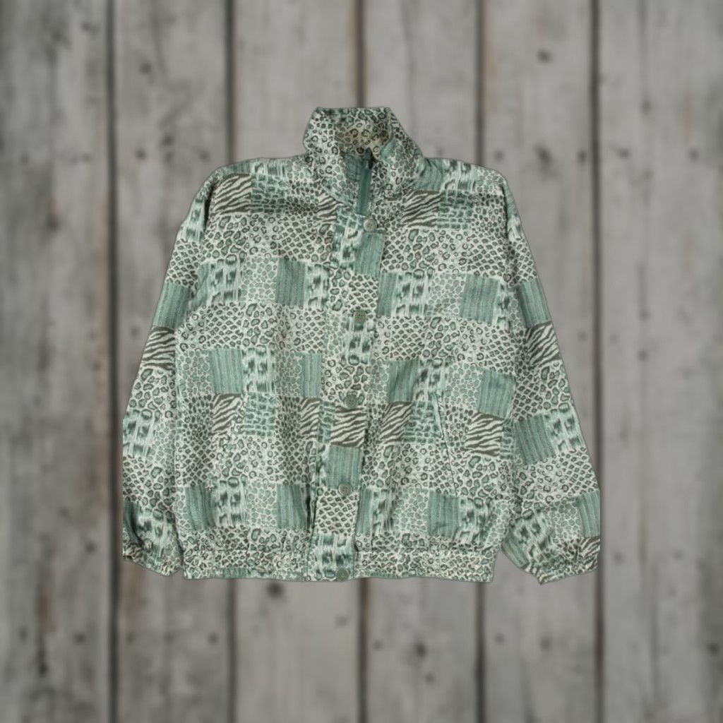 Vintage VINTAGE Patchwork Animal Print Silk Jacket Shirt Small Womens Size US S / EU 44-46 / 1 - 1 Thumbnail