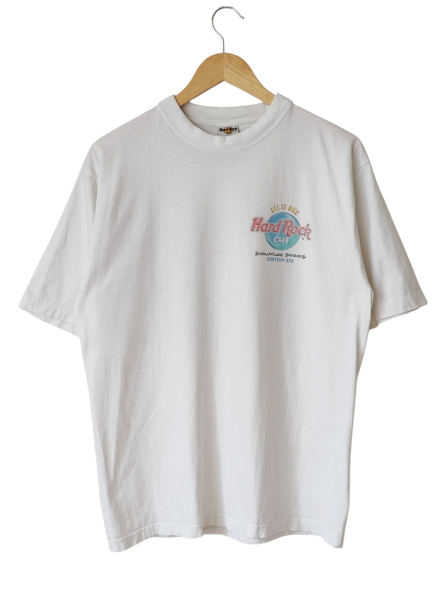 Hard Rock Cafe Hard Rock Santana Signature Series 90s Vintage VTG Tshirt Size US L / EU 52-54 / 3 - 2 Thumbnail