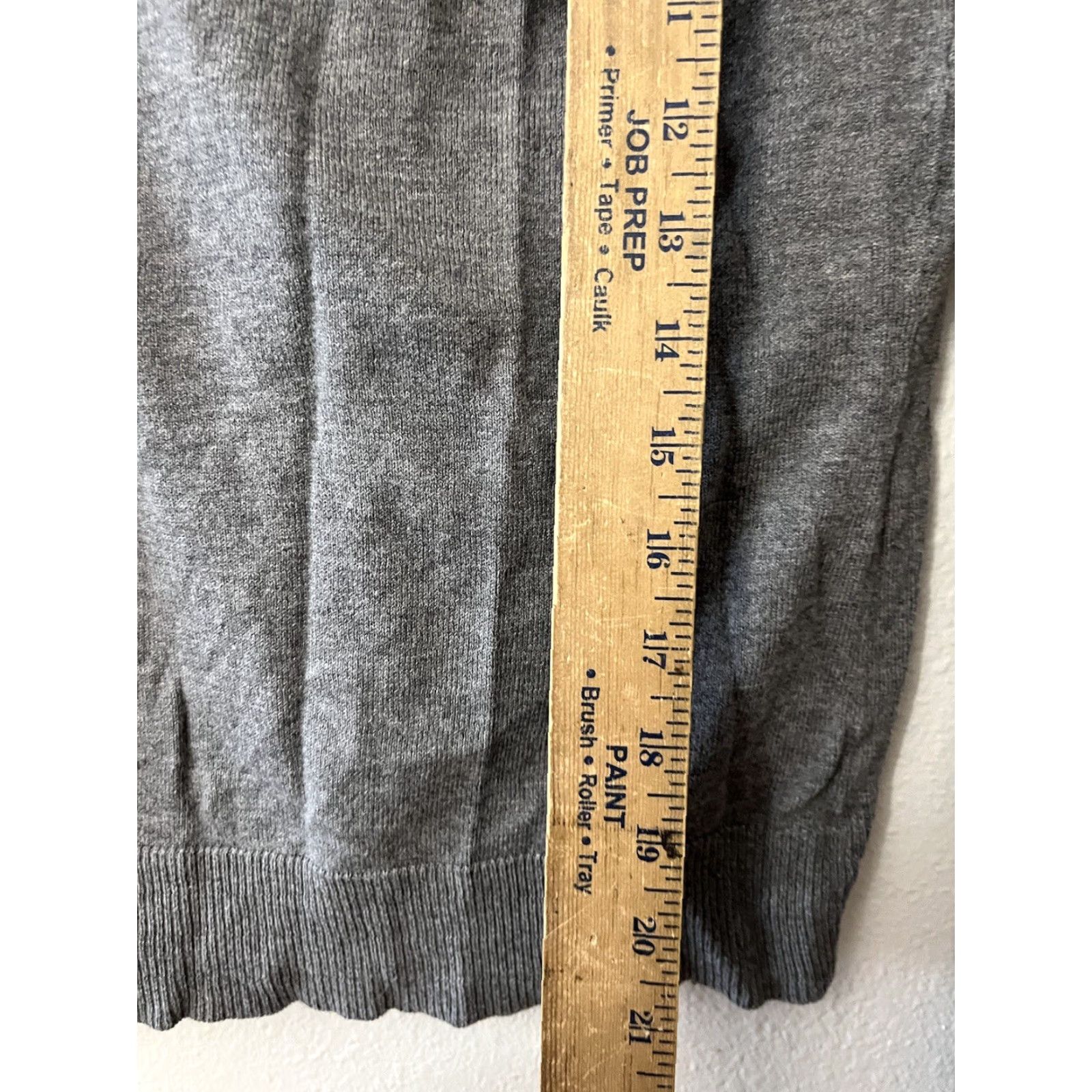 Avenue 7th Avenue Design Studio New York & Co Womens Cardigan M Gray Button Up Sweater Knit Cotton Blend Round Neck Long Sleeve Size M / US 6-8 / IT 42-44 - 4 Thumbnail